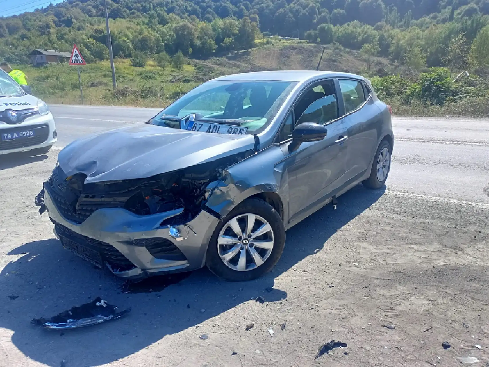 Araçlar birbirine girdi