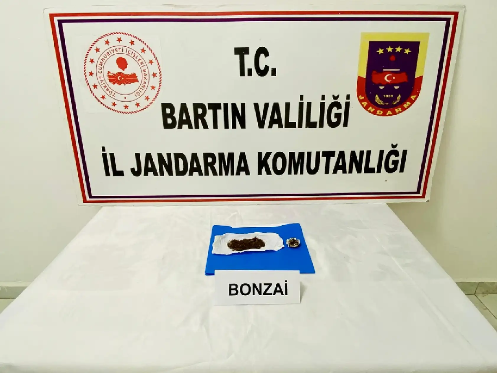 İki şüphelinin üzerinde arama