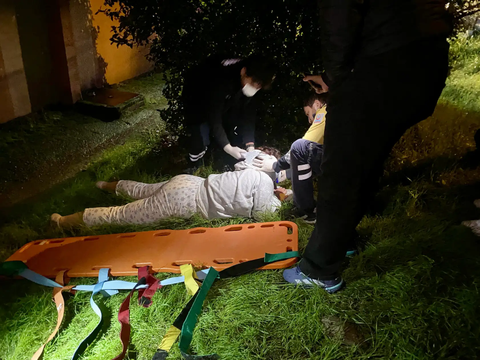 Genç Kız 5. Kattan Düştü