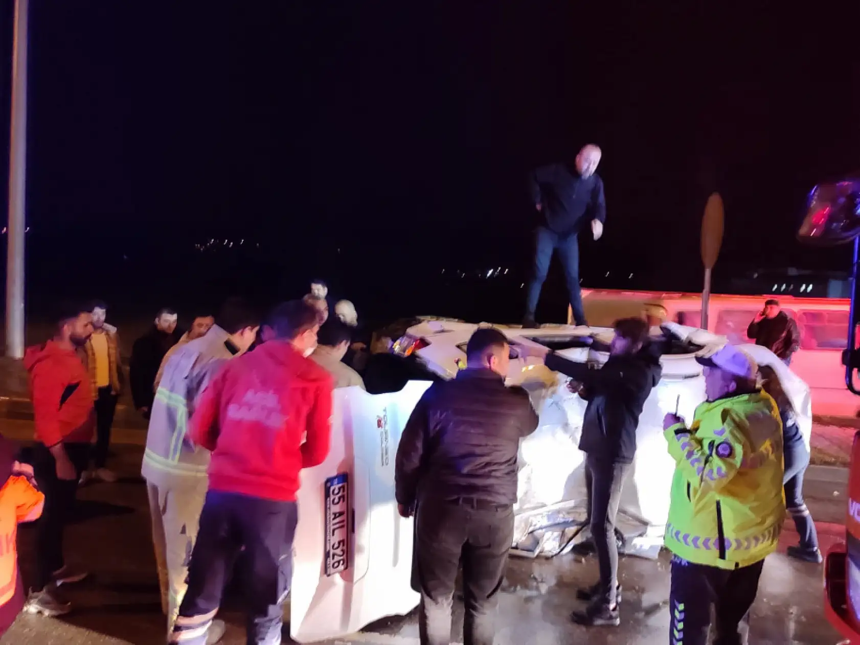 Terminal kavşağında feci kaza