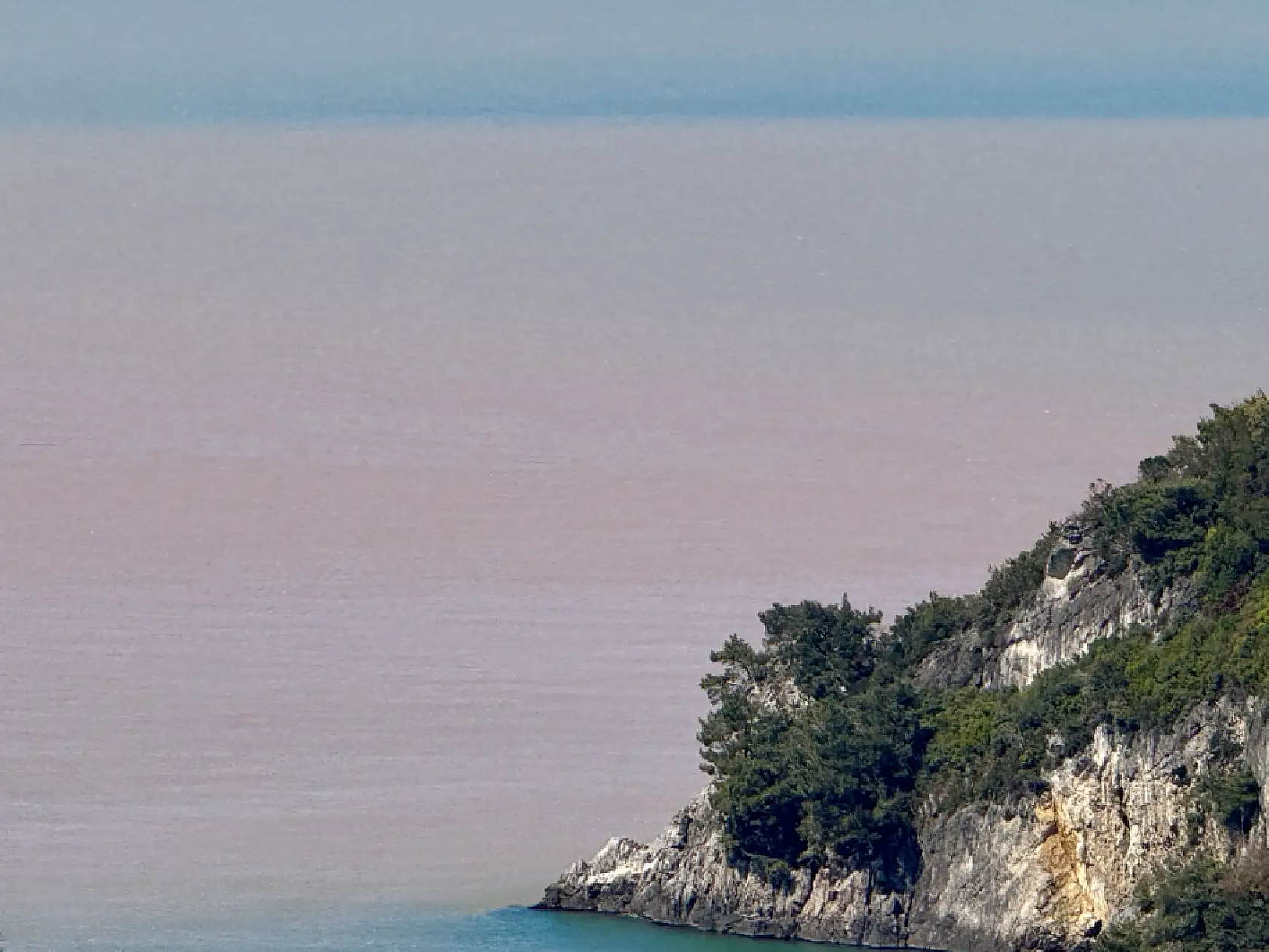 Karadeniz kahverengiye büründü