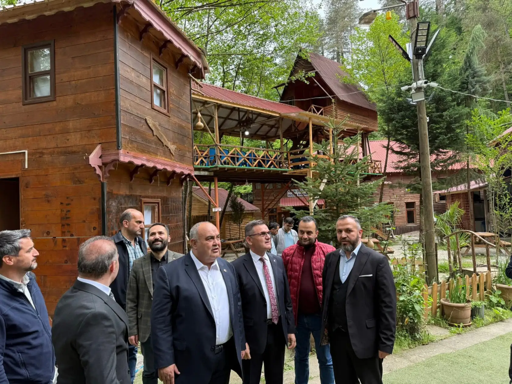 Karasu şelaleleri yenilenen yüzüyle açıldı