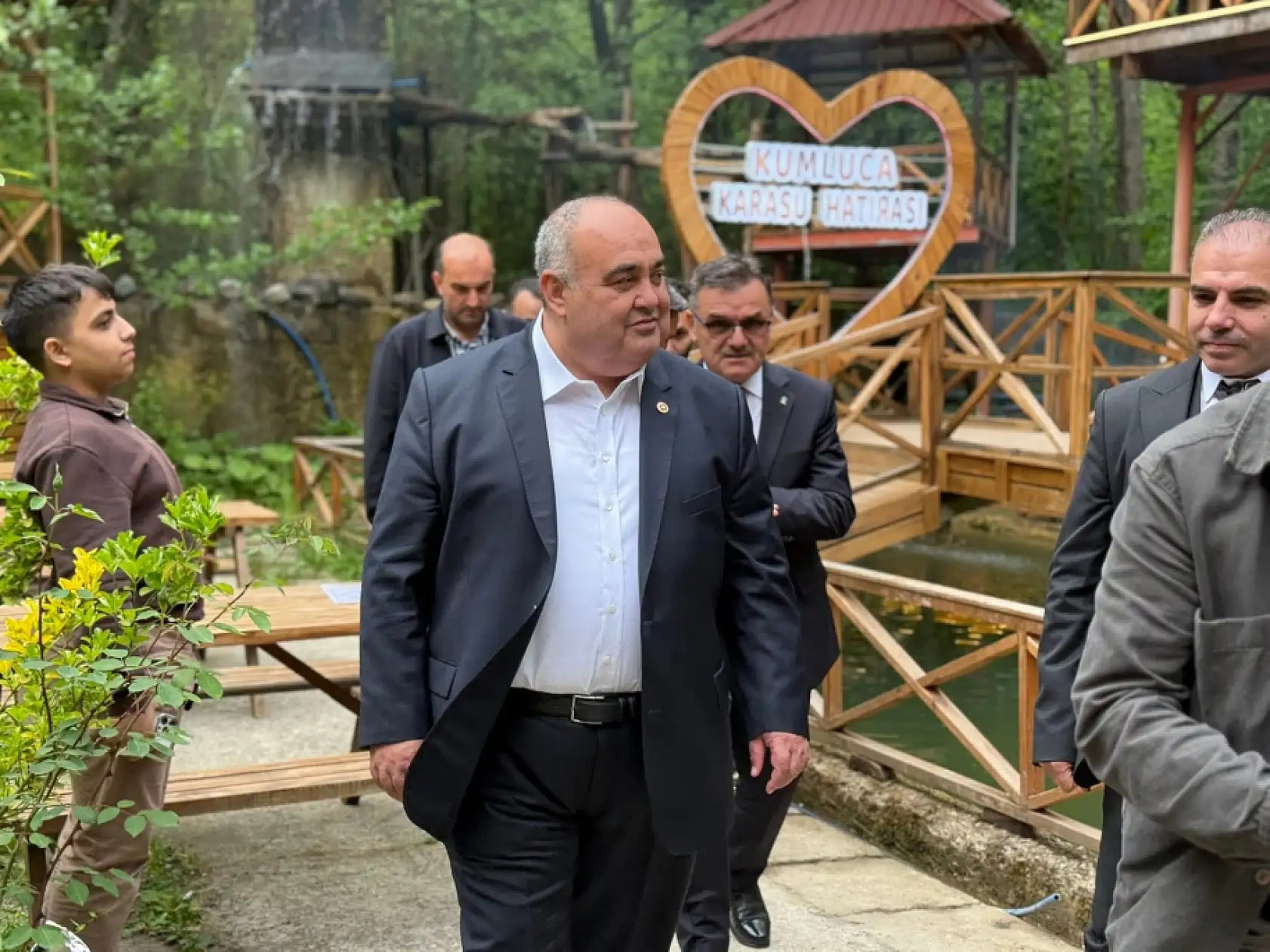 Karasu şelaleleri yenilenen yüzüyle açıldı