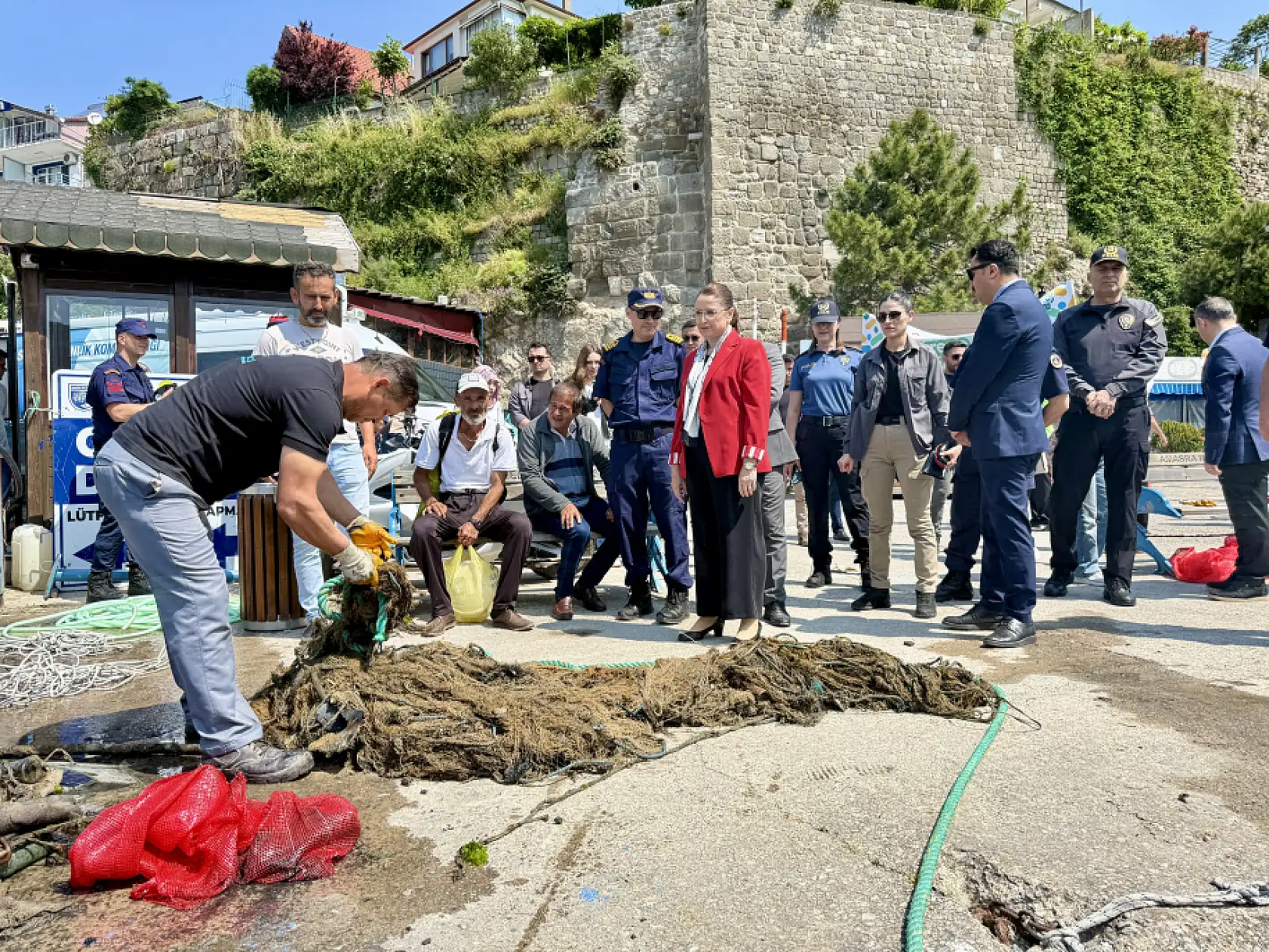Dalgıçlardan derinlemesine temizlik