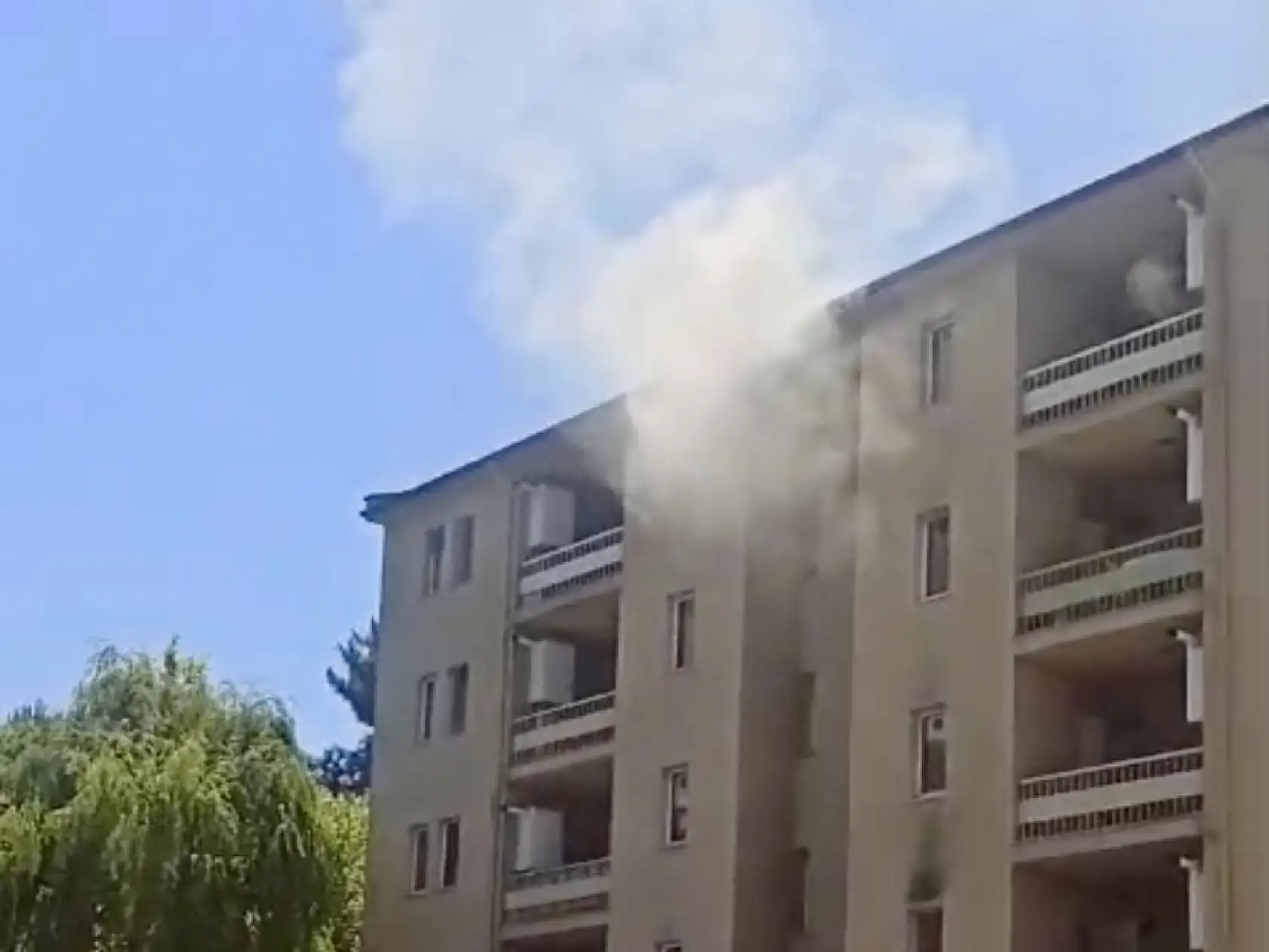 Lojmanlarda yangın çıktı