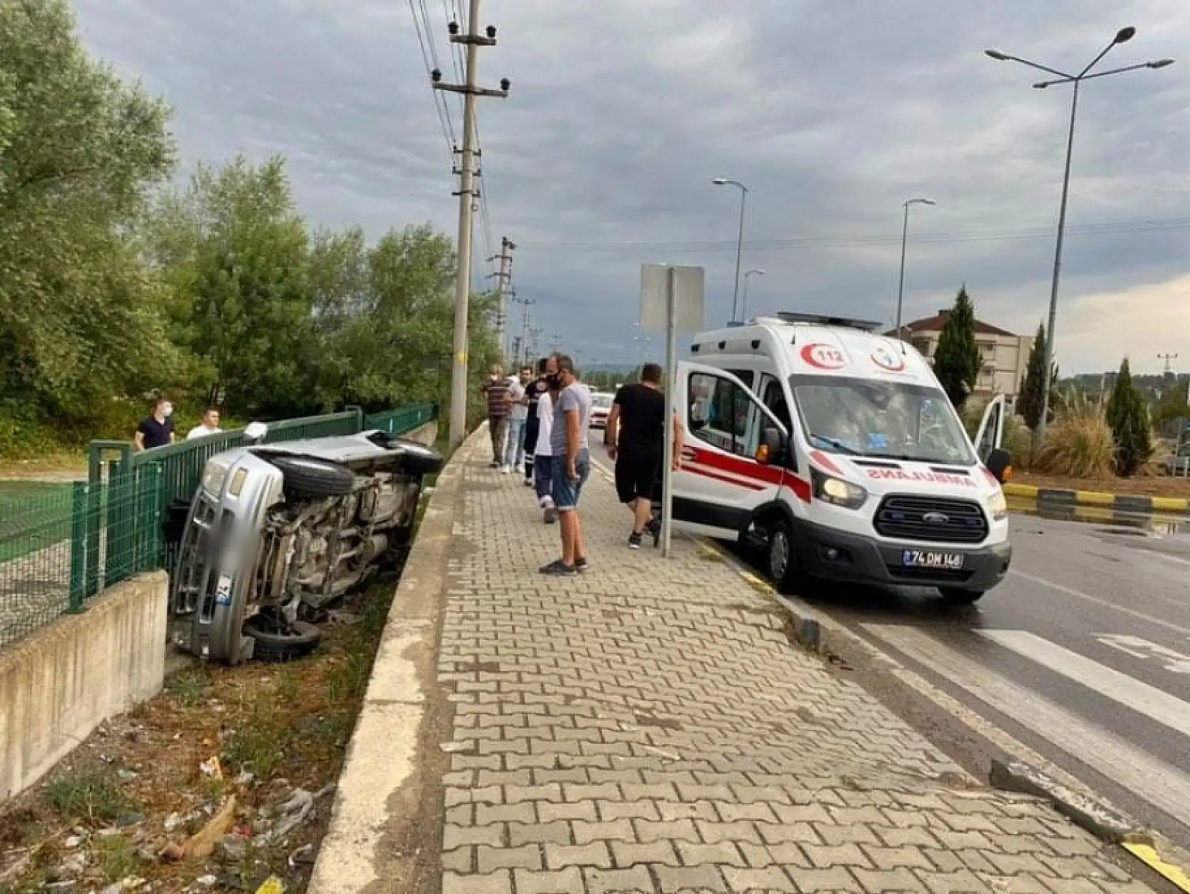 Polisevi kavşağında kaza