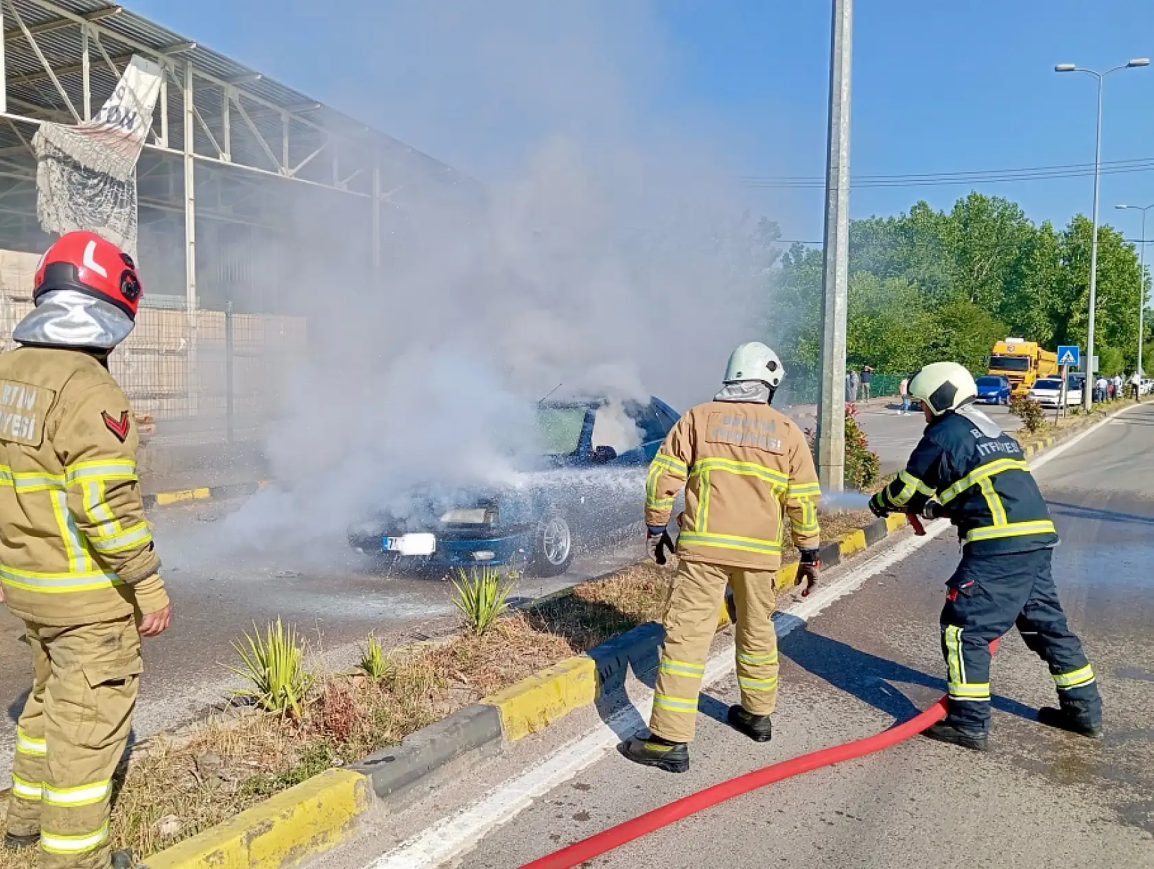 Seyir Halindeki Araç Alev Aldı