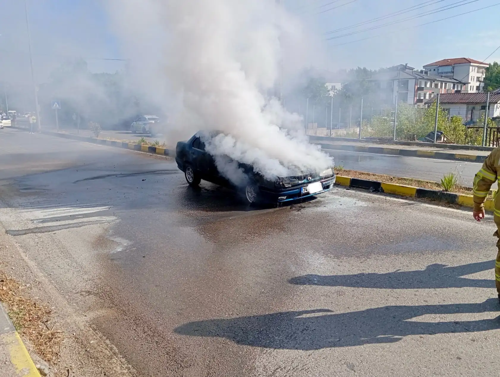 Seyir Halindeki Araç Alev Aldı