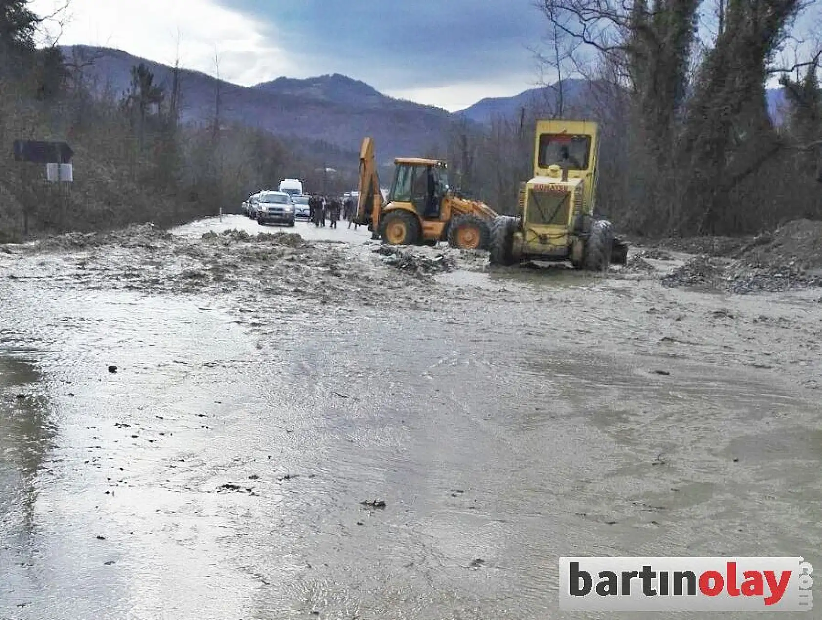 Ulus - Abdipaşa karayolunda su taşkını