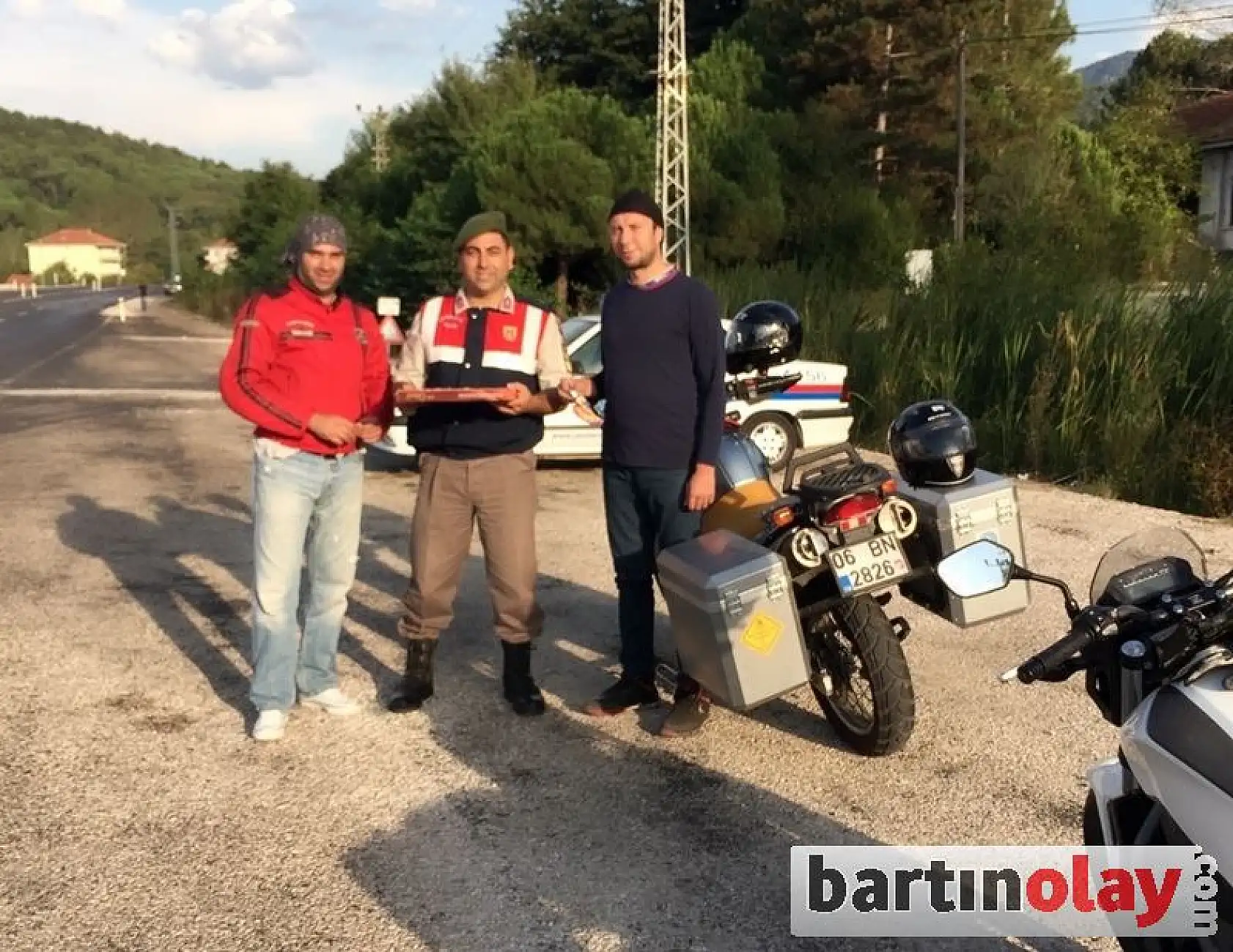 Jandarmadan sürücülere bayram çikolatası