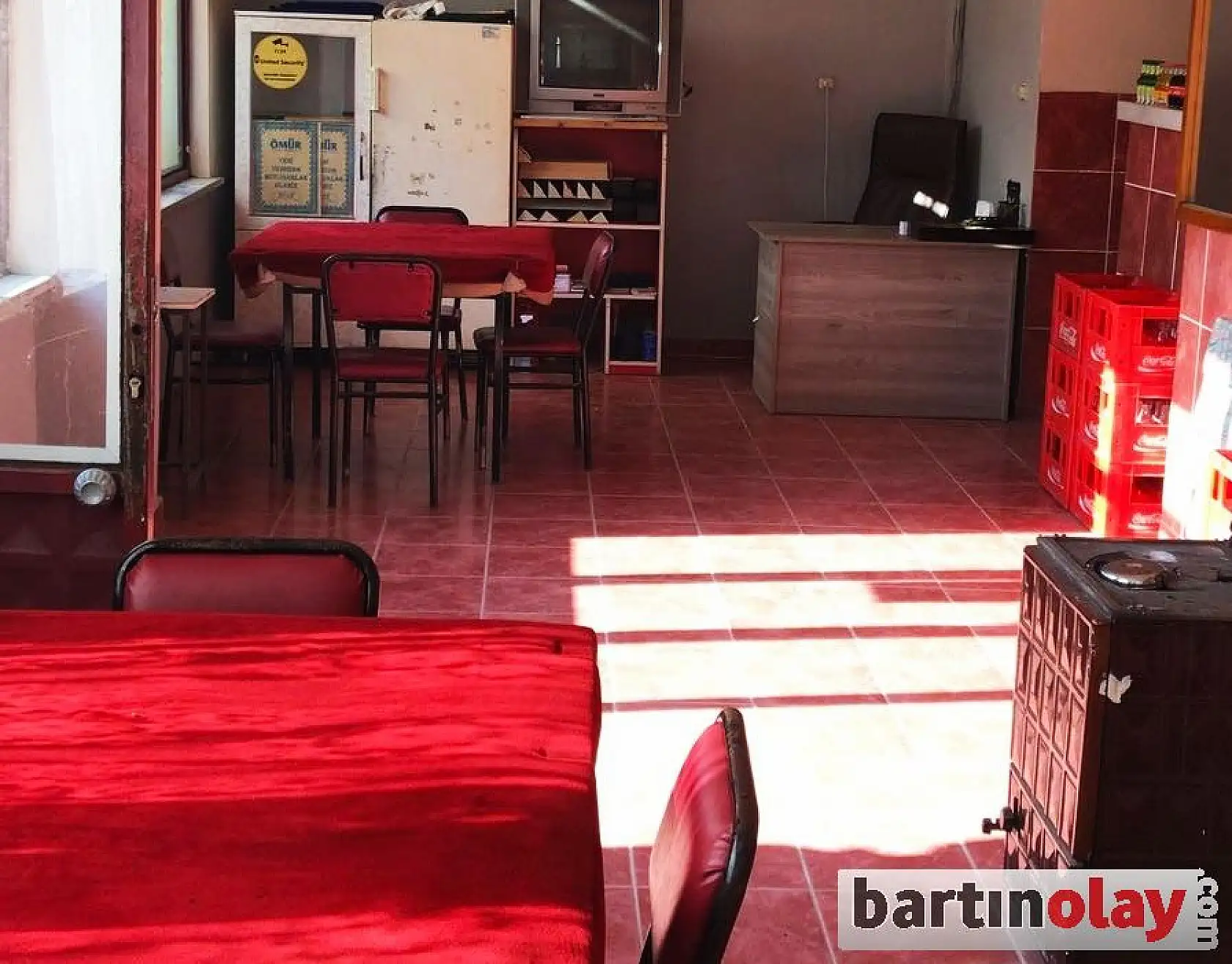 Hırsız kanepenin içinde yakalandı