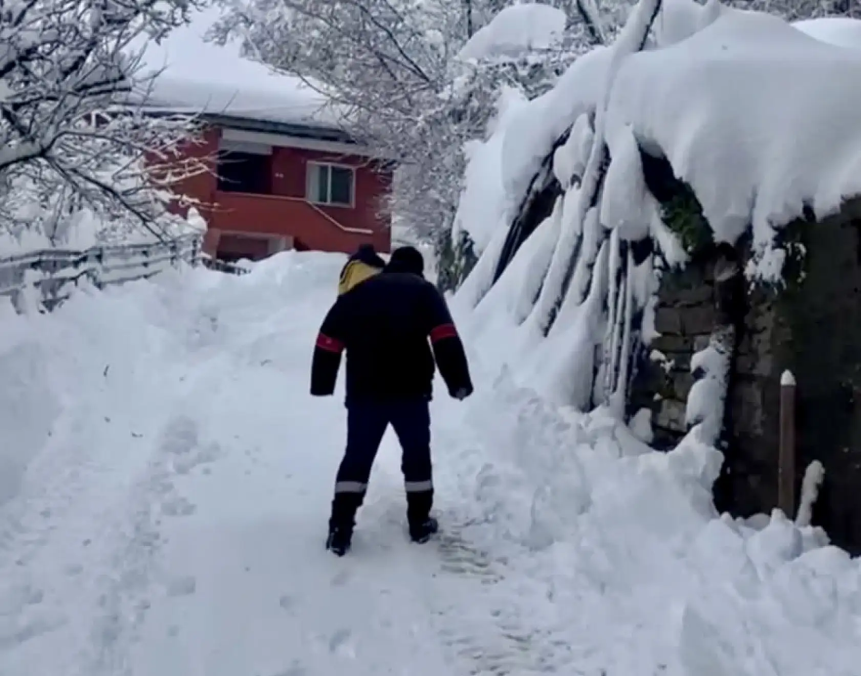 Zorlu şartlarda hayat kurtaran müdahale