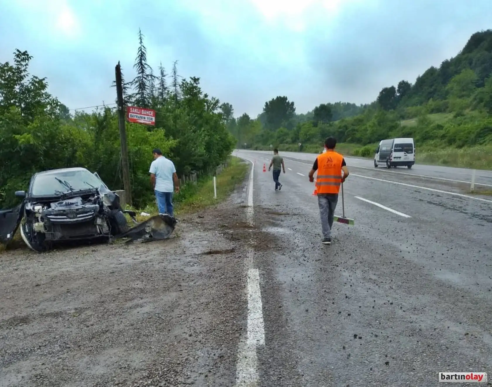 Kayarak yoldan çıktı