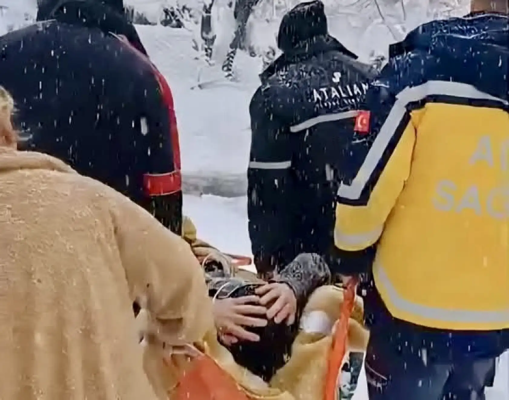 Zorlu şartlarda hayat kurtaran müdahale