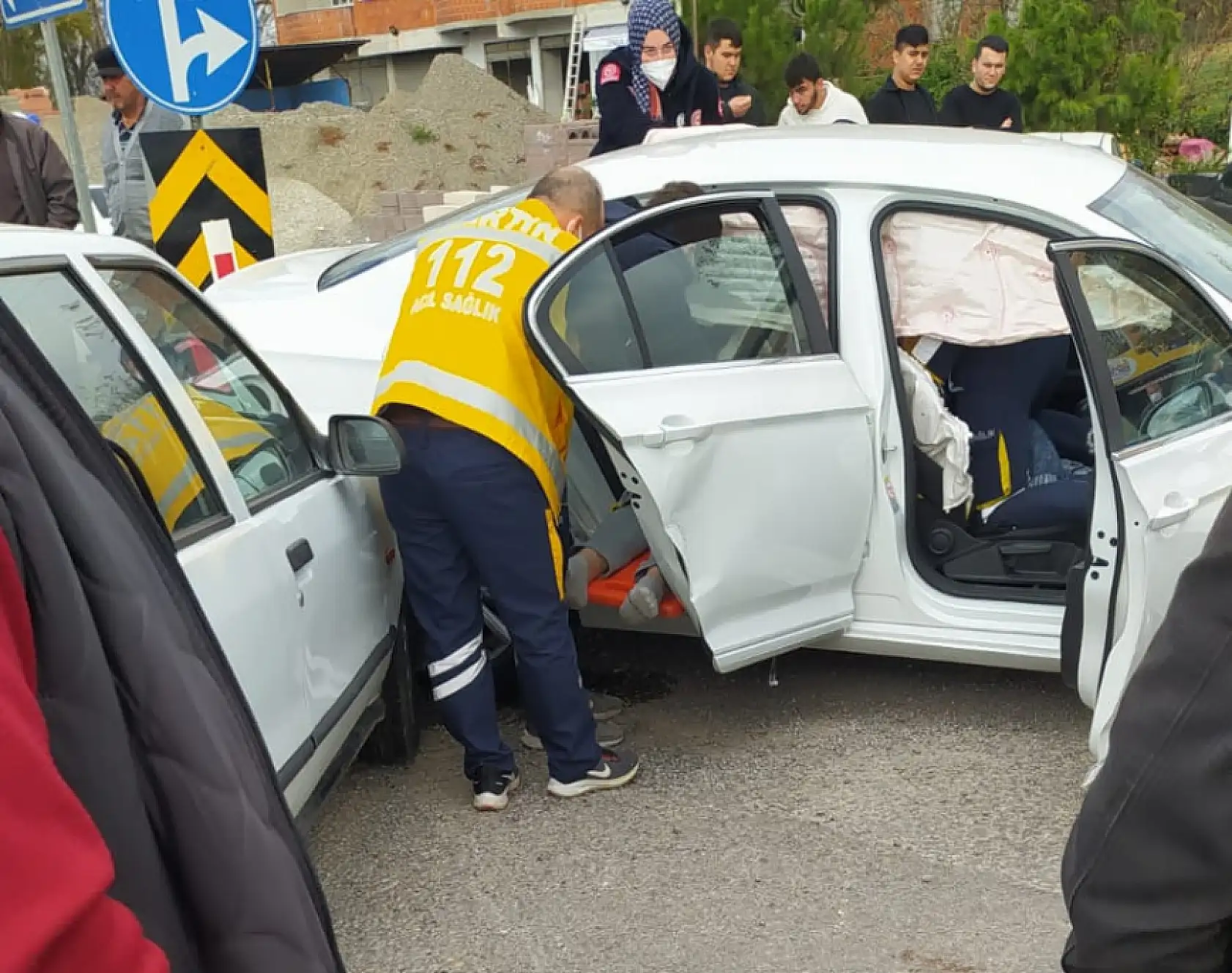 Akçamescit kavşağında kaza, 2 yaralı