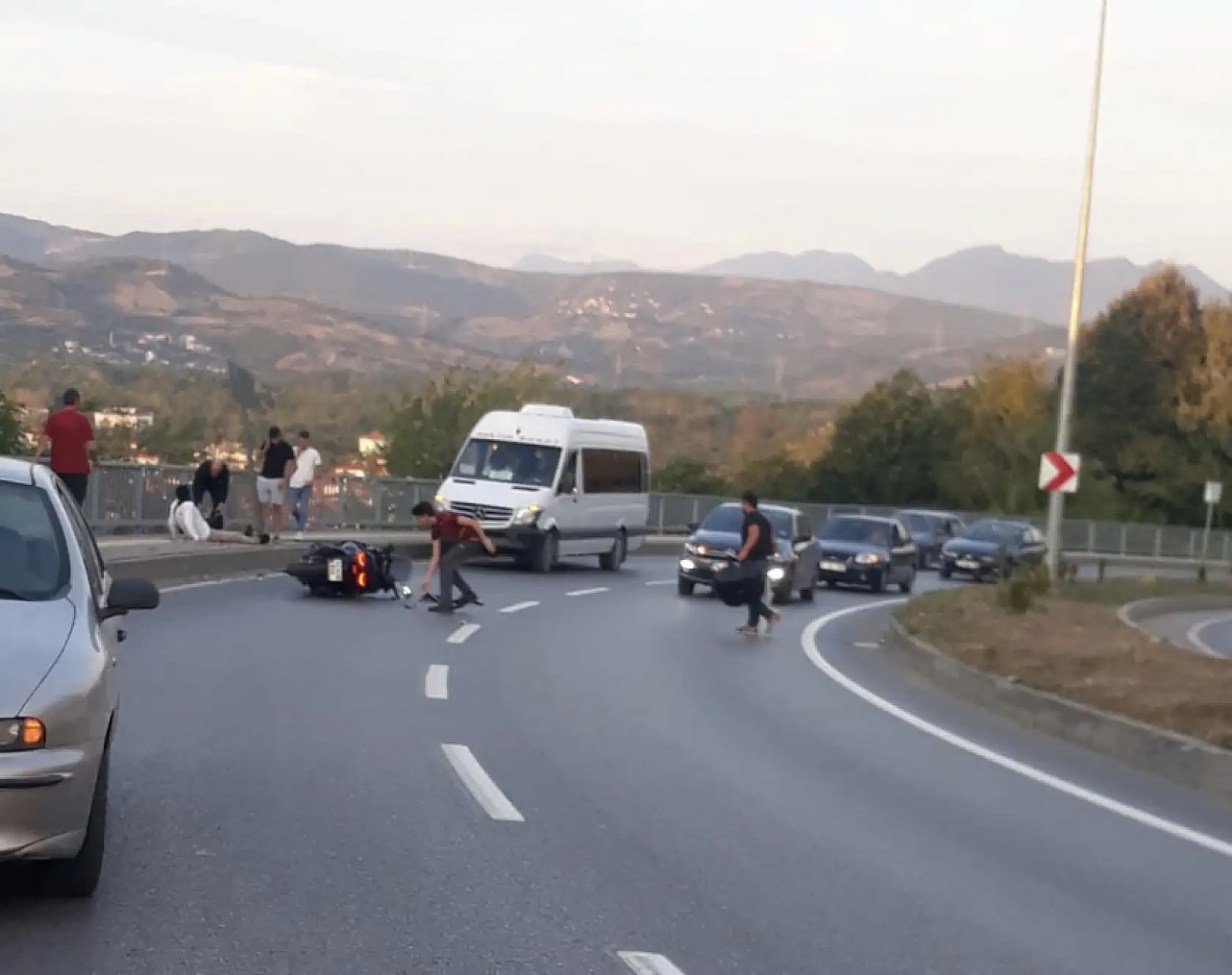 Virajda kontrolden çıktı