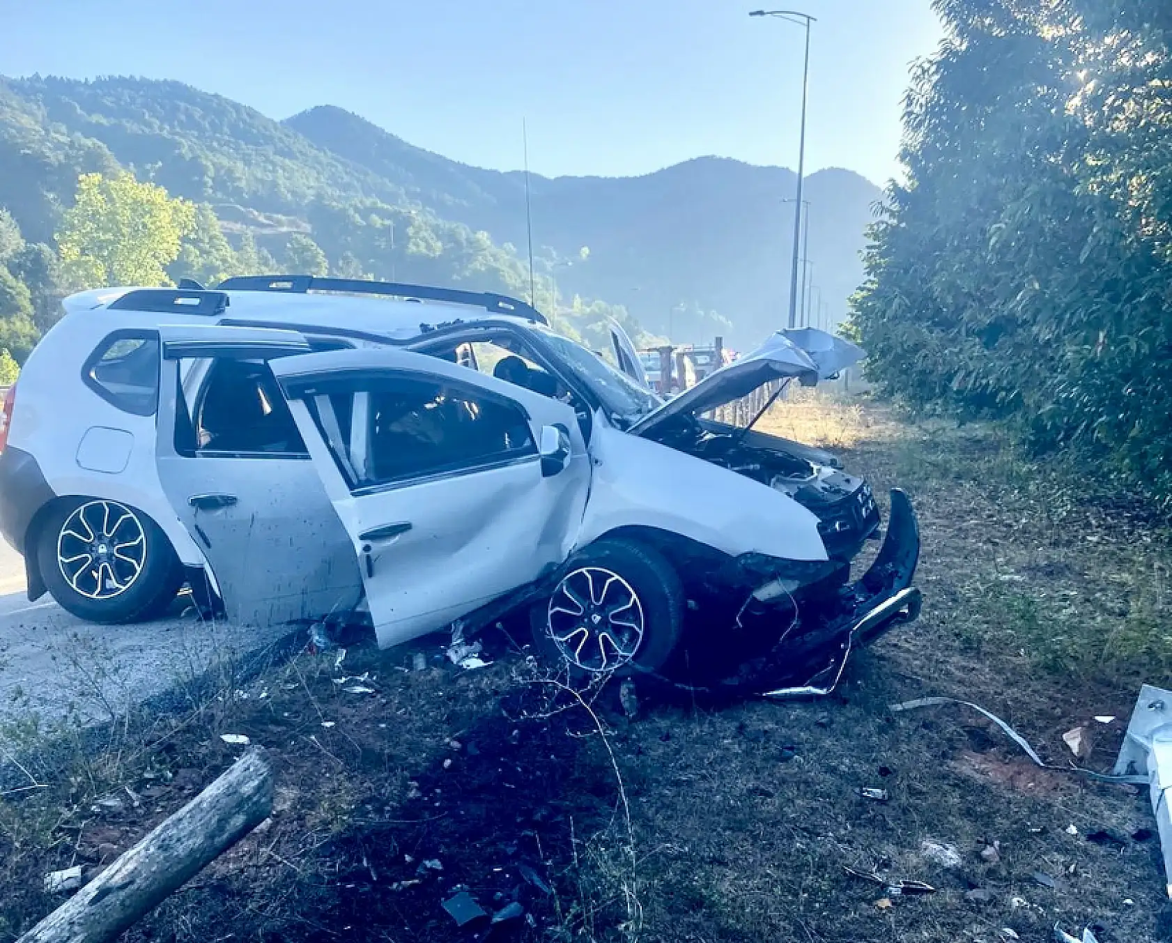 Kurucaşile yolunda kaza, 3 yaralı