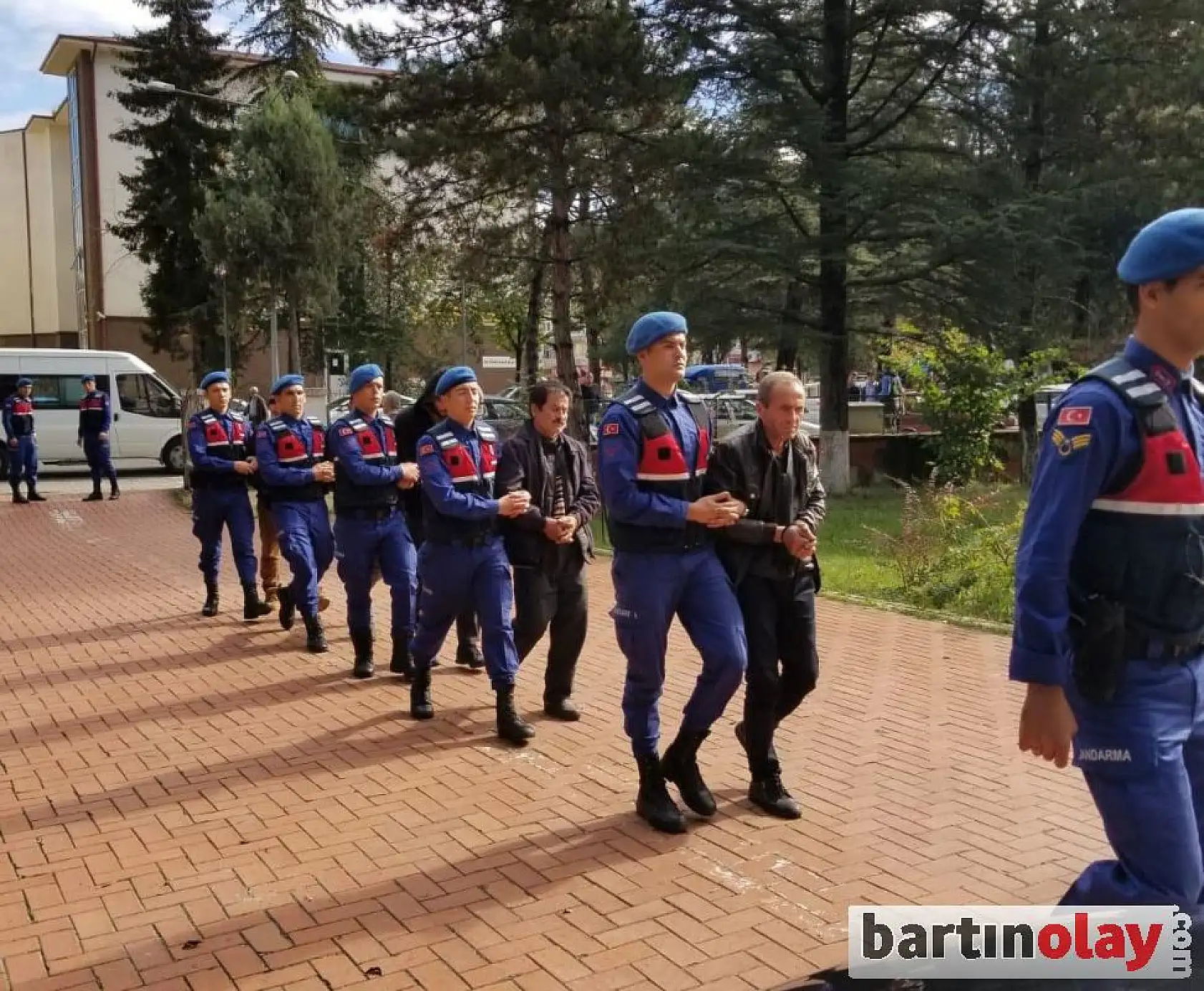 Jandarmadan geniş çaplı operasyon