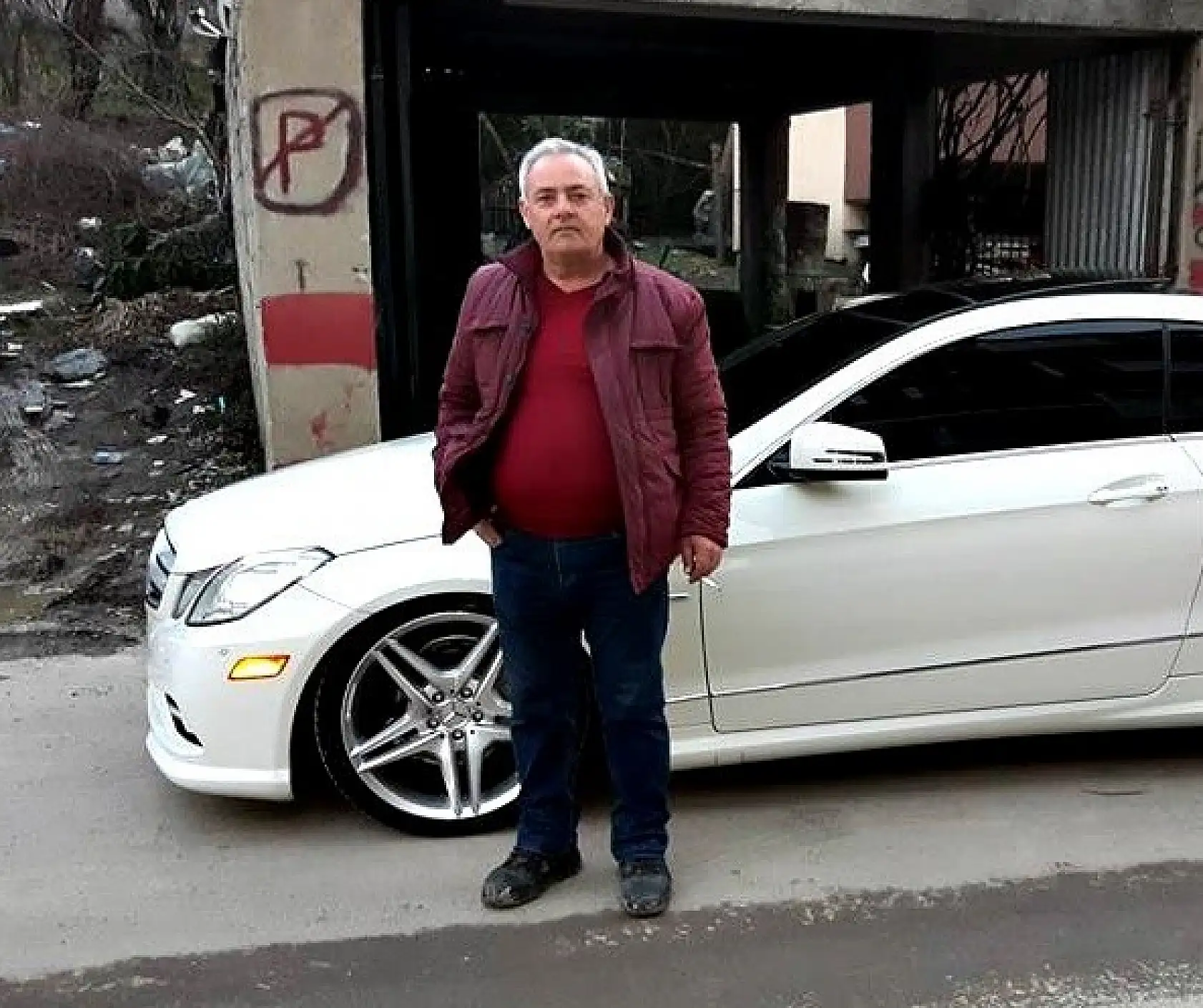 Direğe Çarpan Kamyonet Sürücüsü Öldü