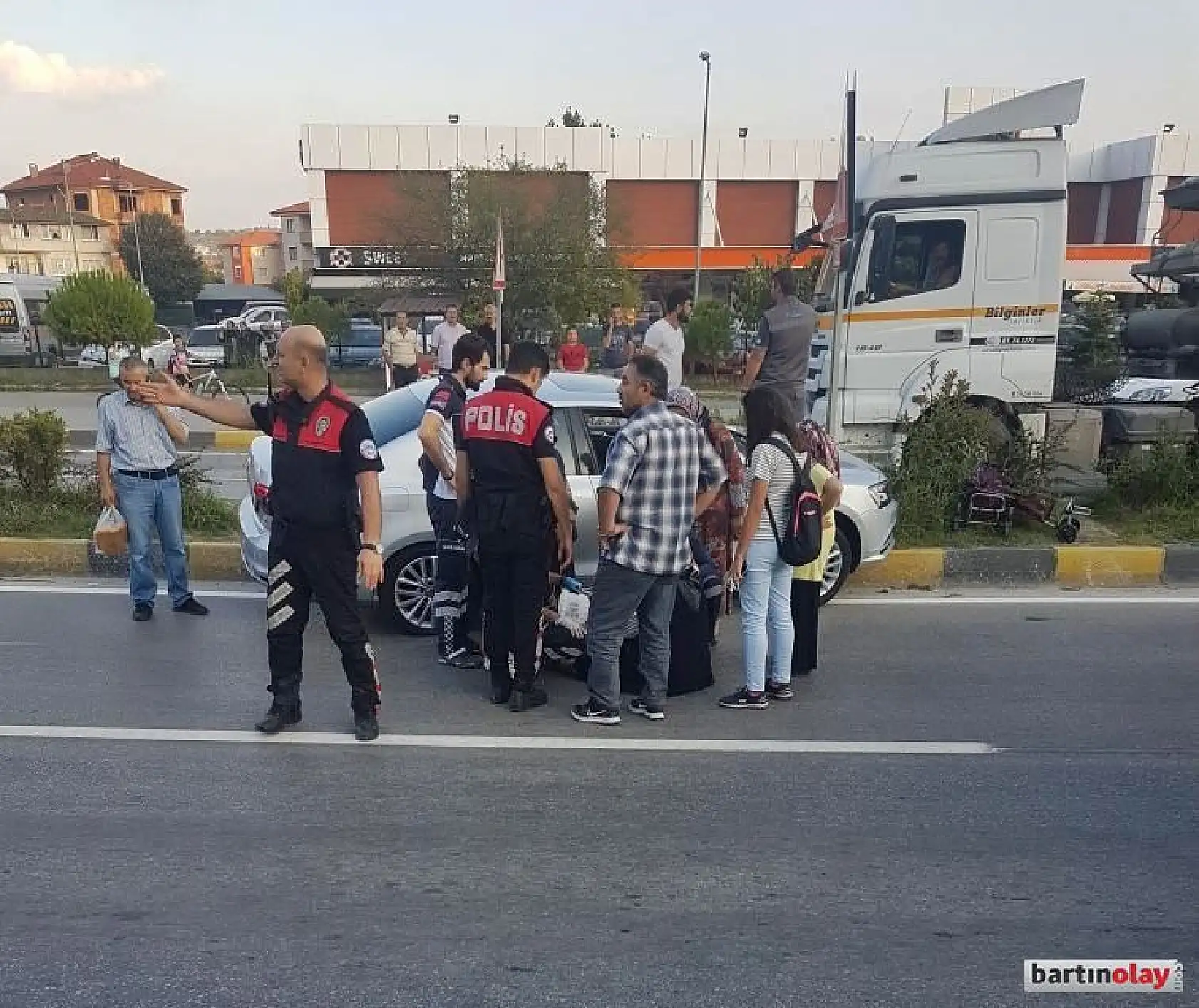 Son anda direksiyon kırdı