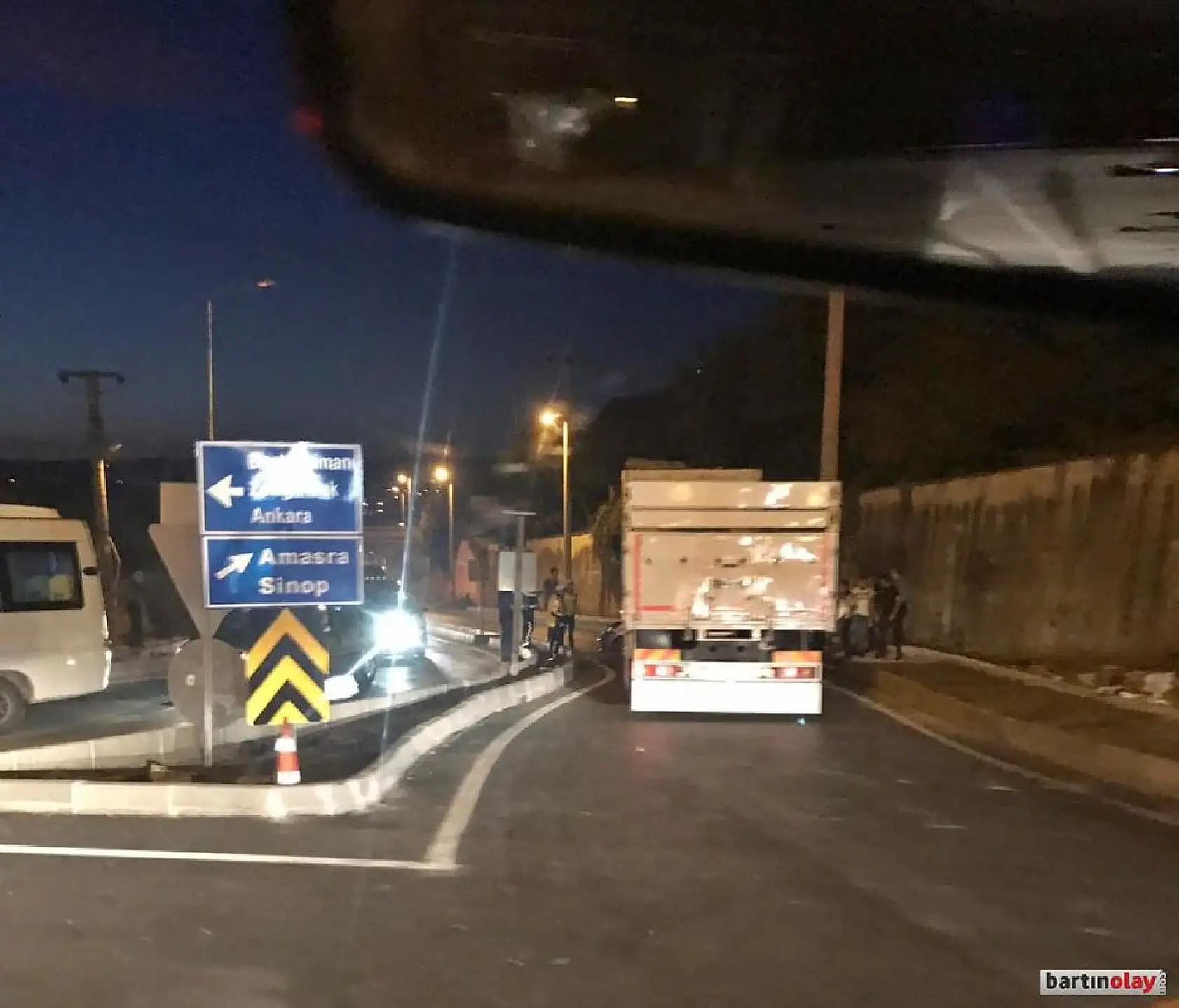 Akıllı kavşakta çarpıştılar