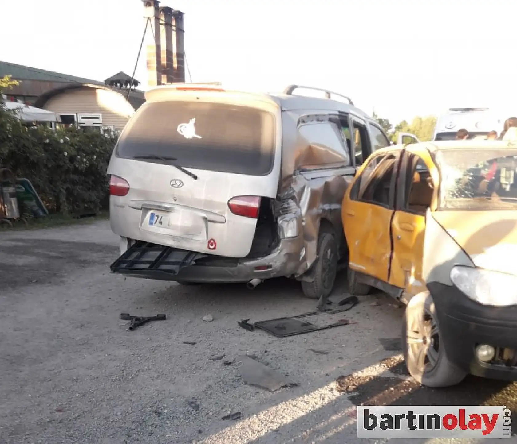 Kaza, İki araç çarpıştı