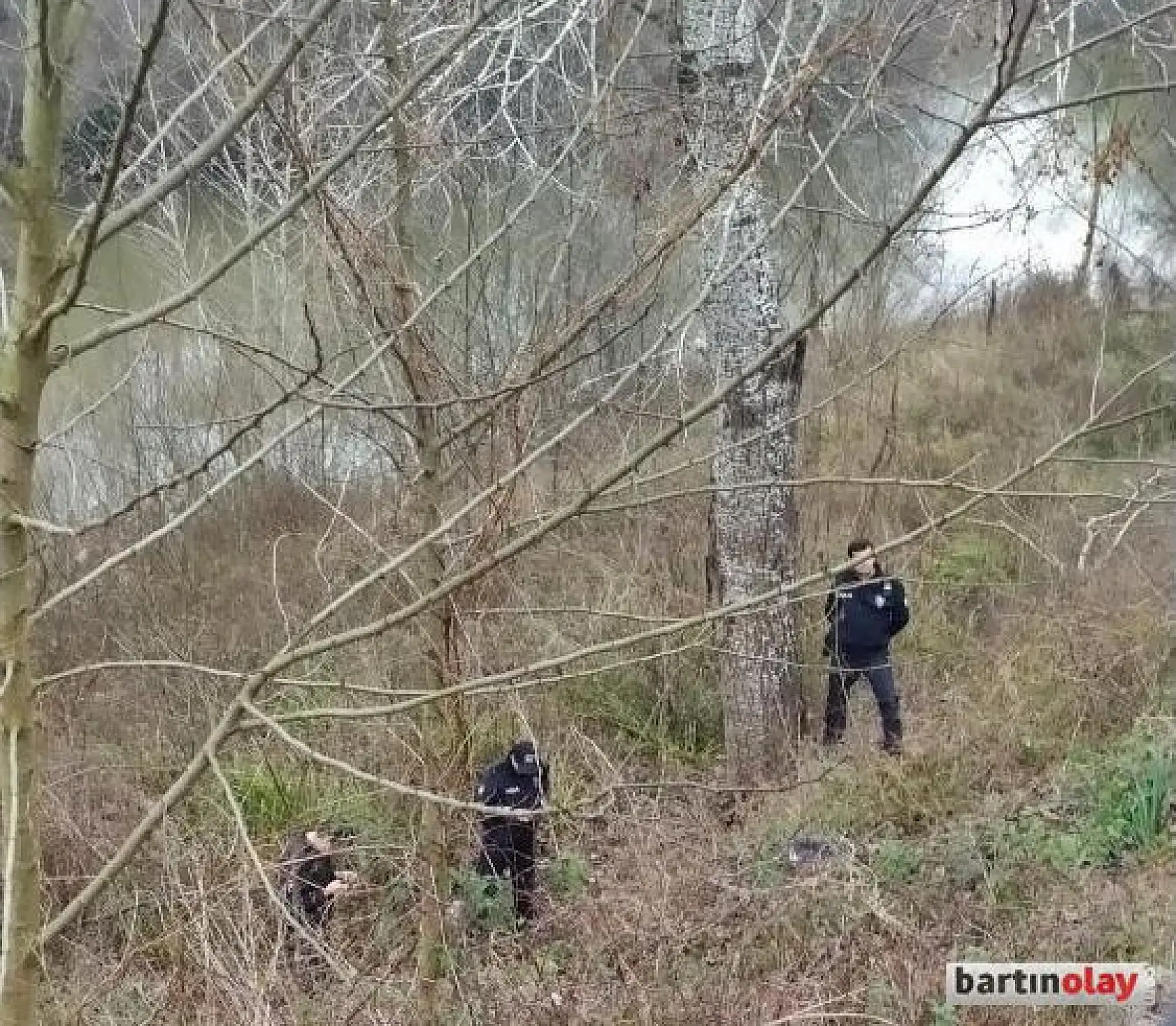 Irmak kenarında hareketsiz halde bulundu