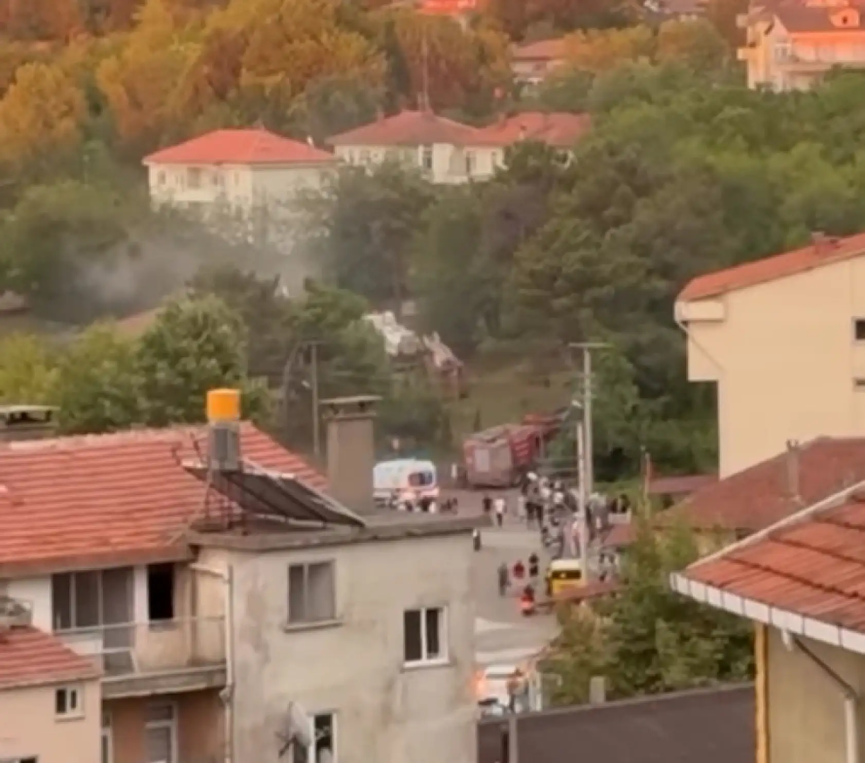 Son dakika, lojmandan dumanlar yükseldi