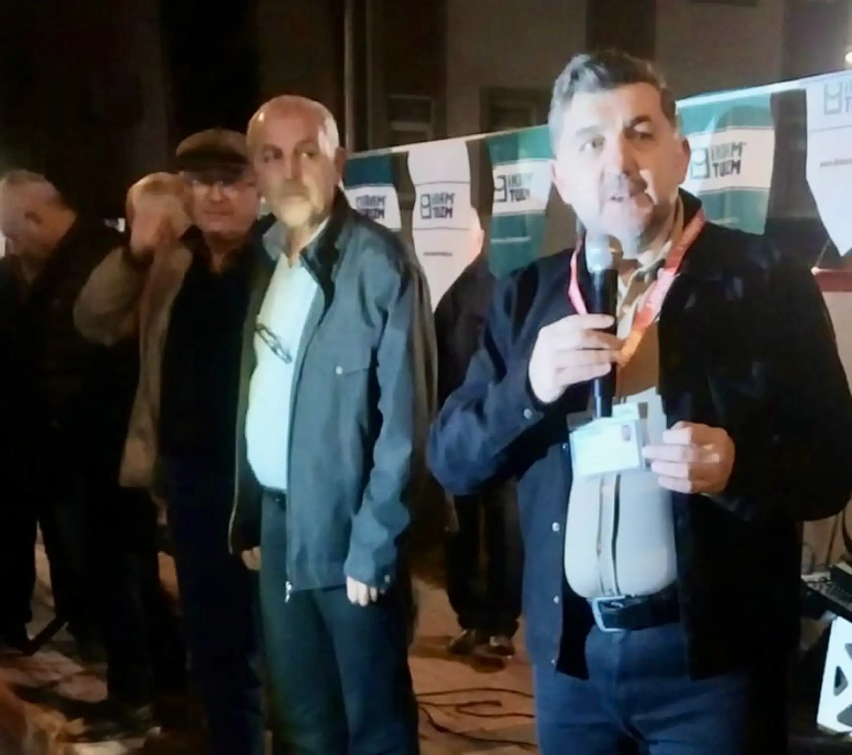 Dualarla uğurlandılar