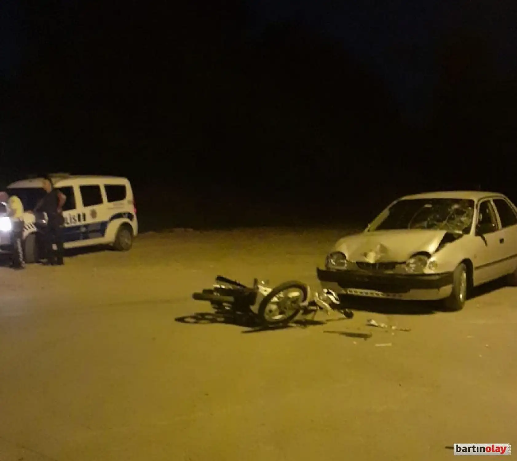 Otomobil ile motosiklet çarpıştı, 1 yaralı