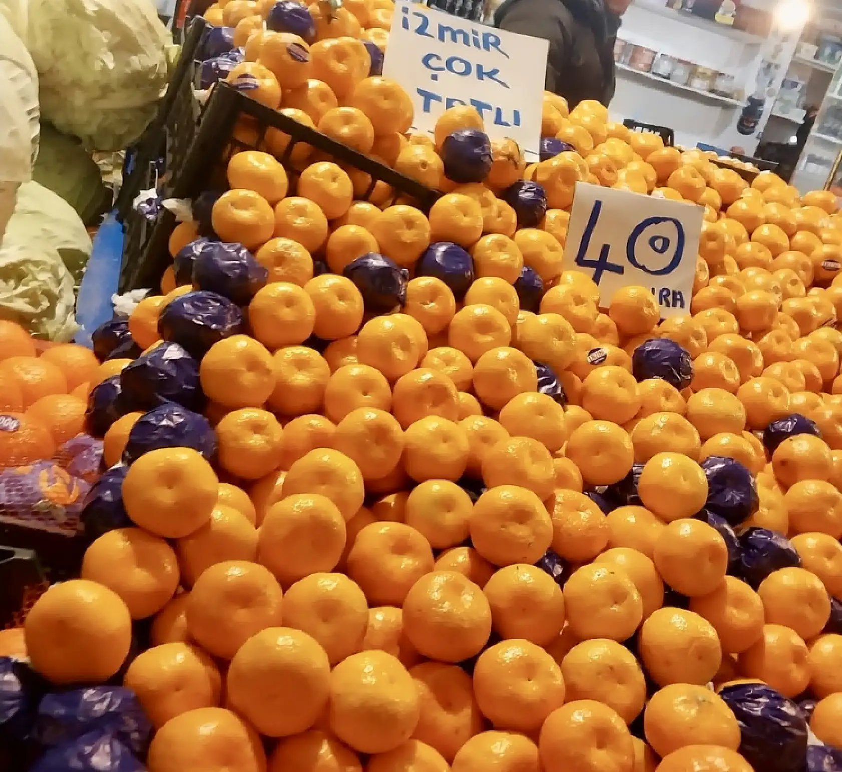 Soğuk hava pazarcıyı, fiyatlar vatandaşı üşüttü