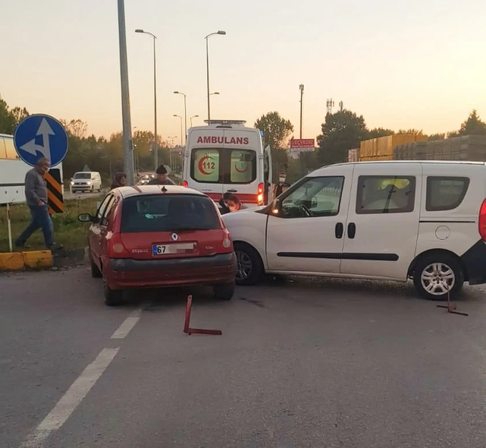 Bu kavşakta kazalar devam ediyor