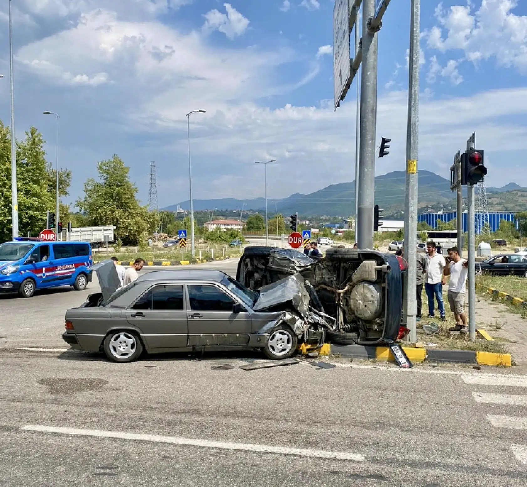 Organize sanayi kavşağında kaza