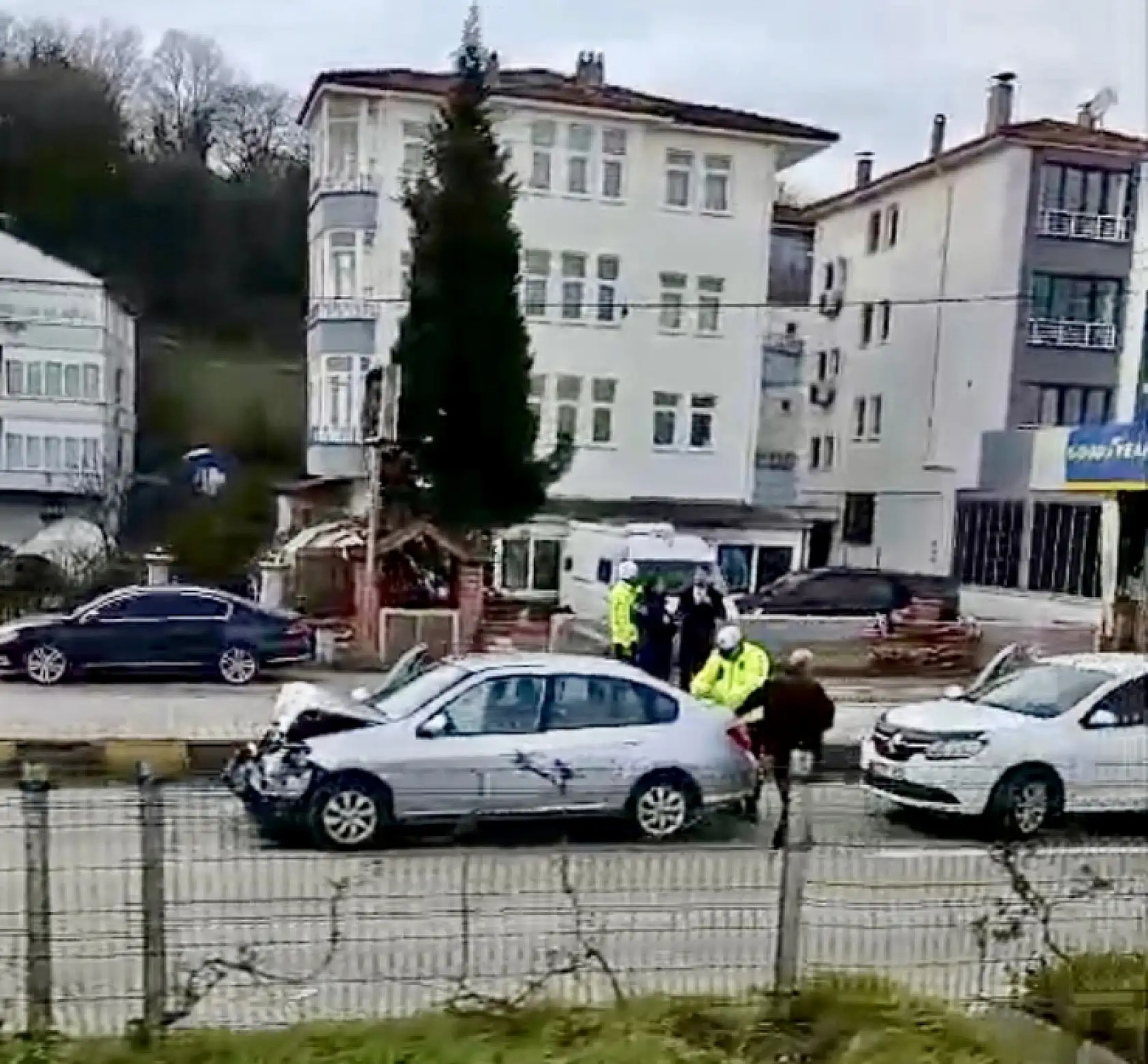 Terminal yolunda kaza