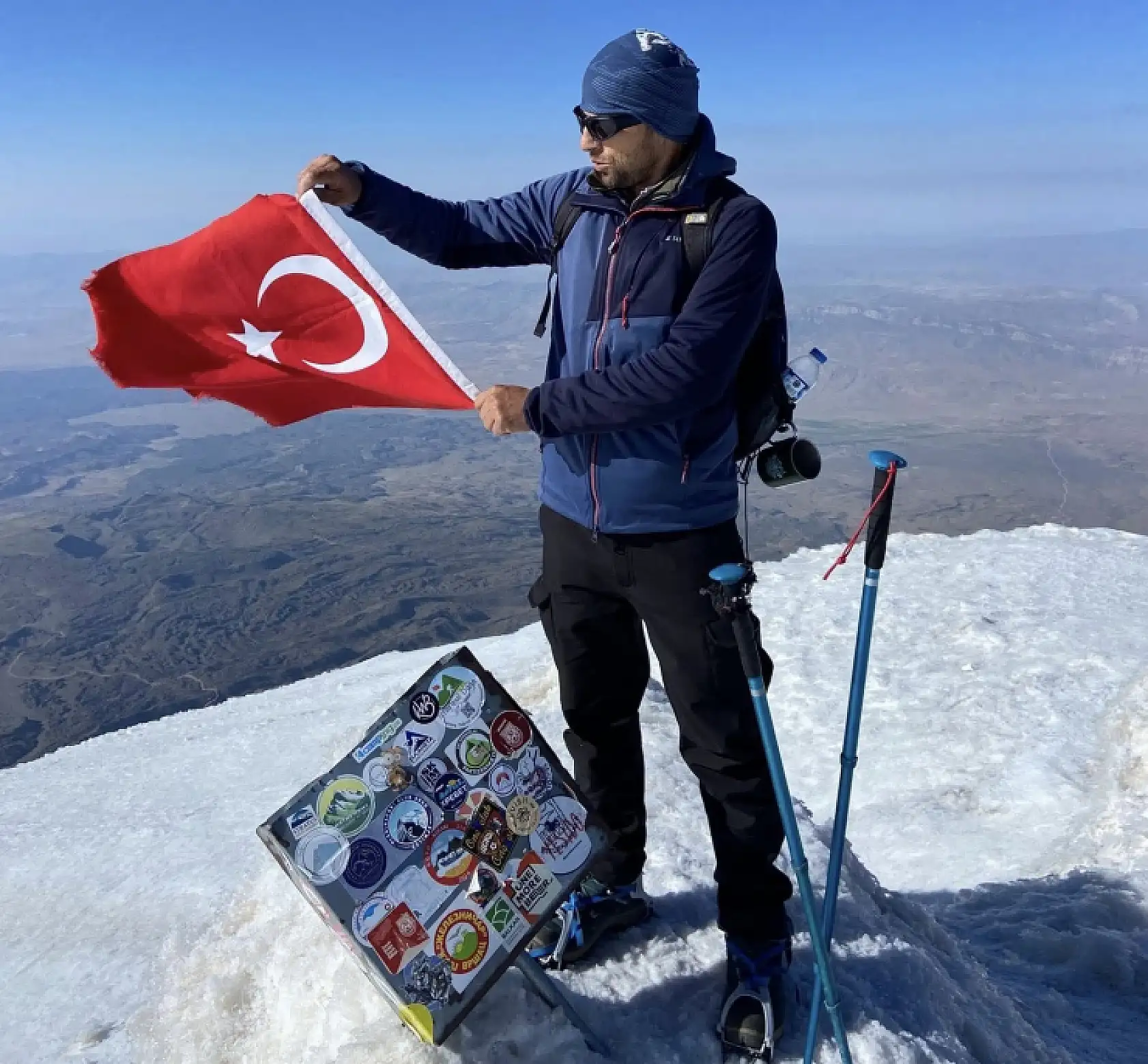 Bartınlı dağcı Ağrı'nın zirvesine çıktı