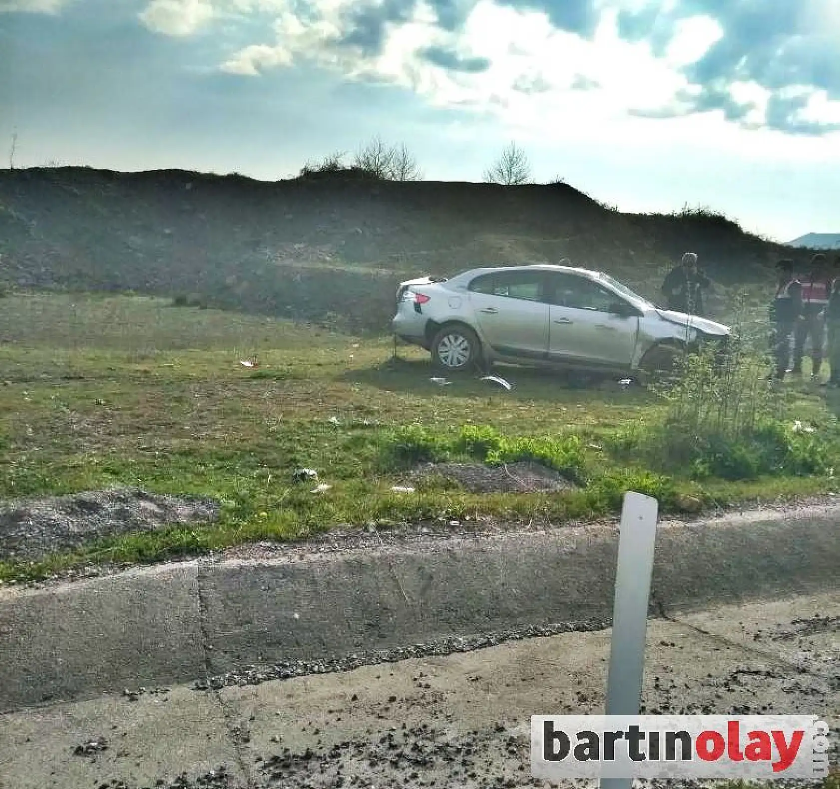 Otomobil takla attı, 2 yaralı