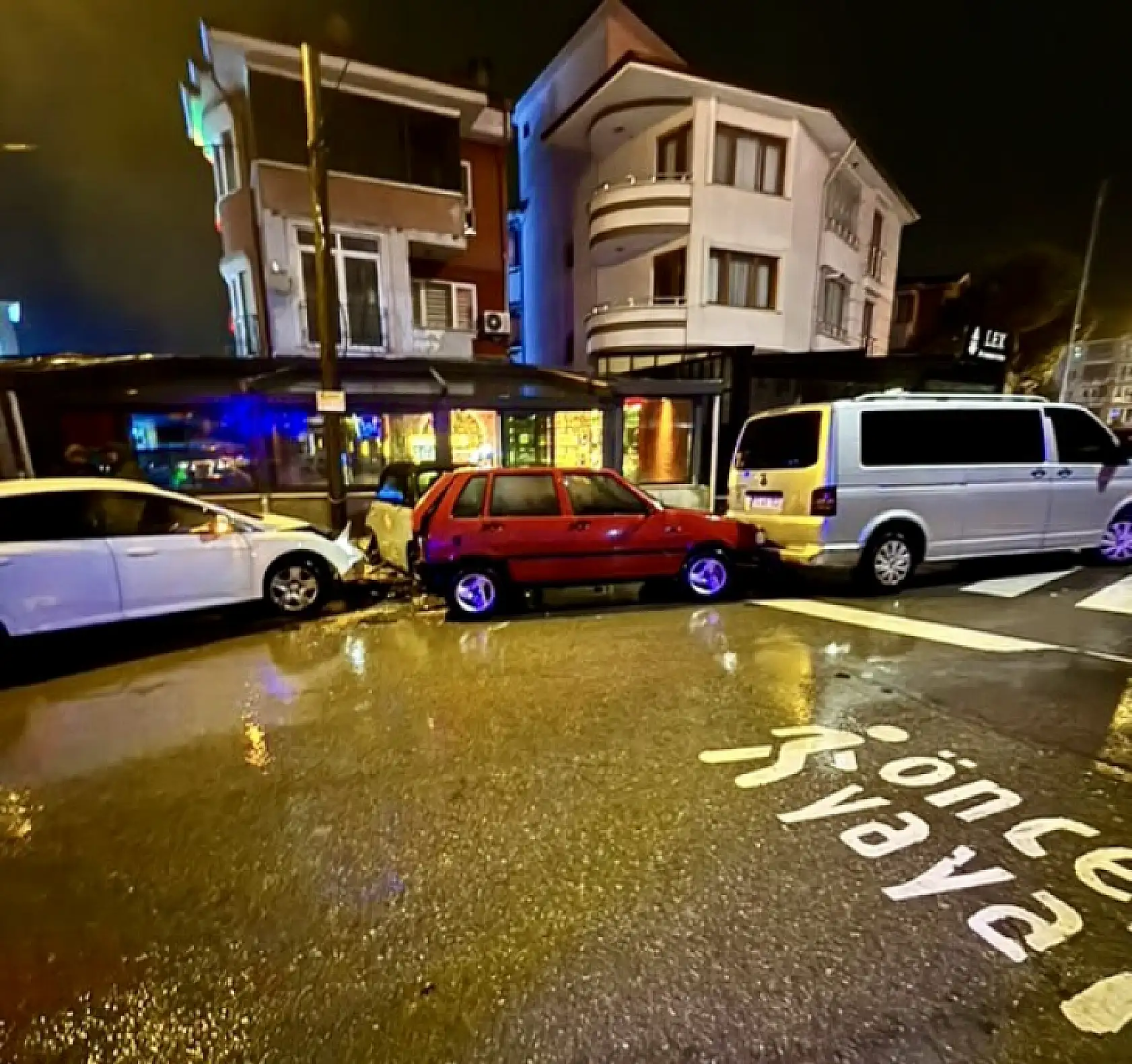 Alkollü sürücü ortalığı birbirine kattı