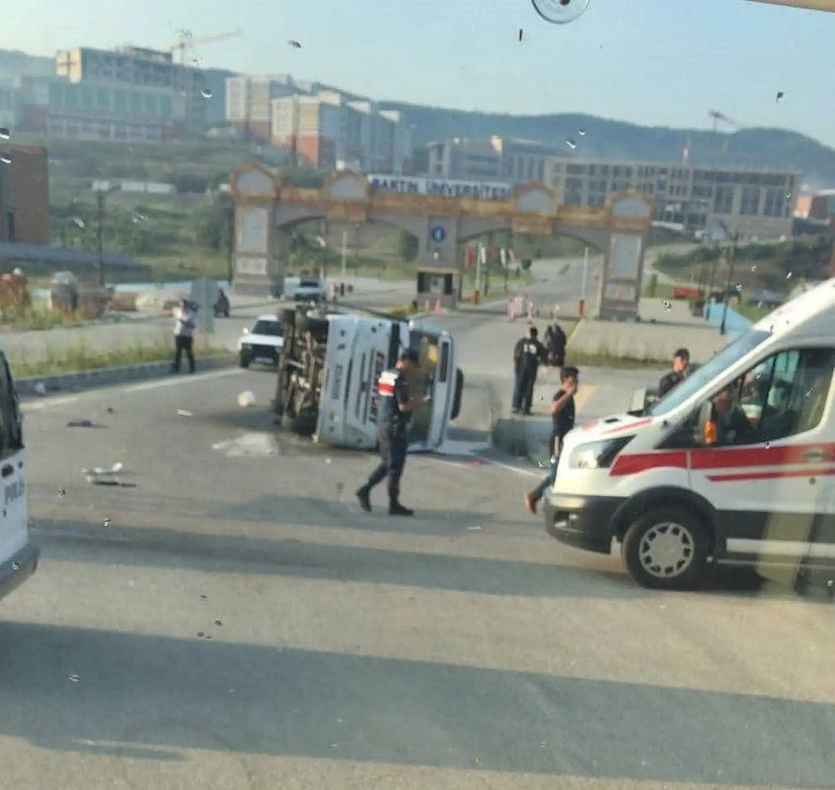 Yeni kampüs kavşağında feci kaza