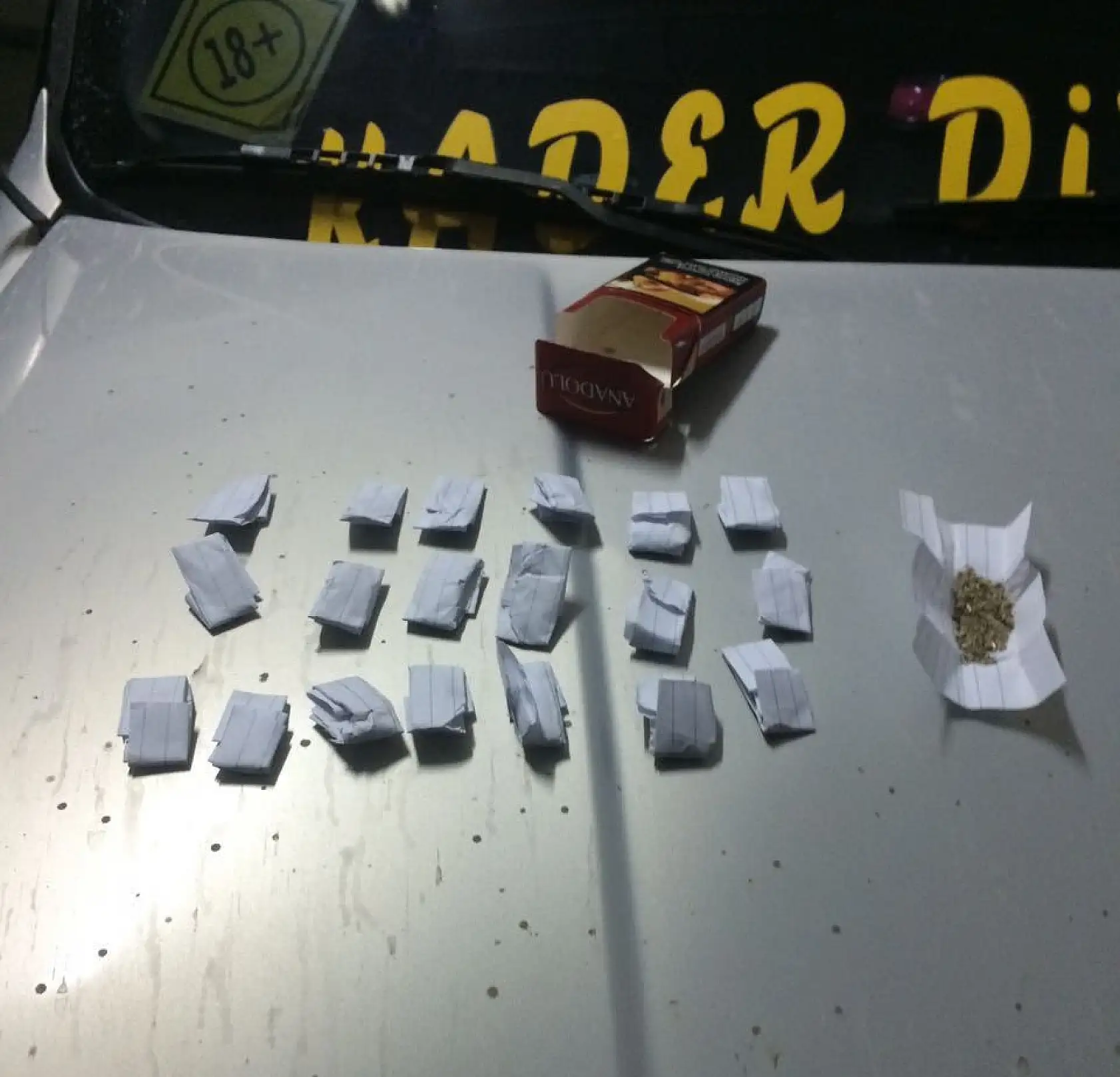 Jandarmadan kaçarken kaza yaptılar