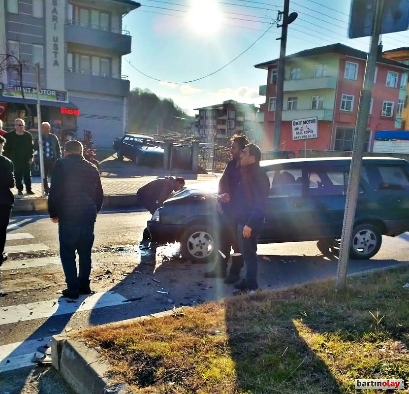 Köpeğe çarpmamak için durdu, kaza oldu