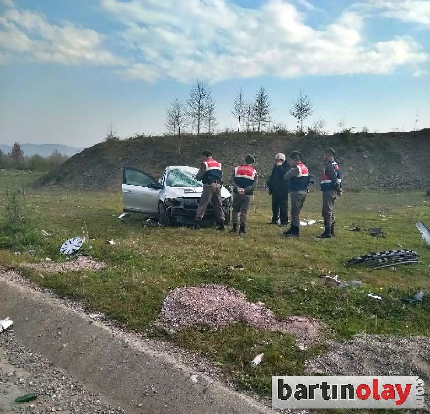 Otomobil takla attı, 2 yaralı