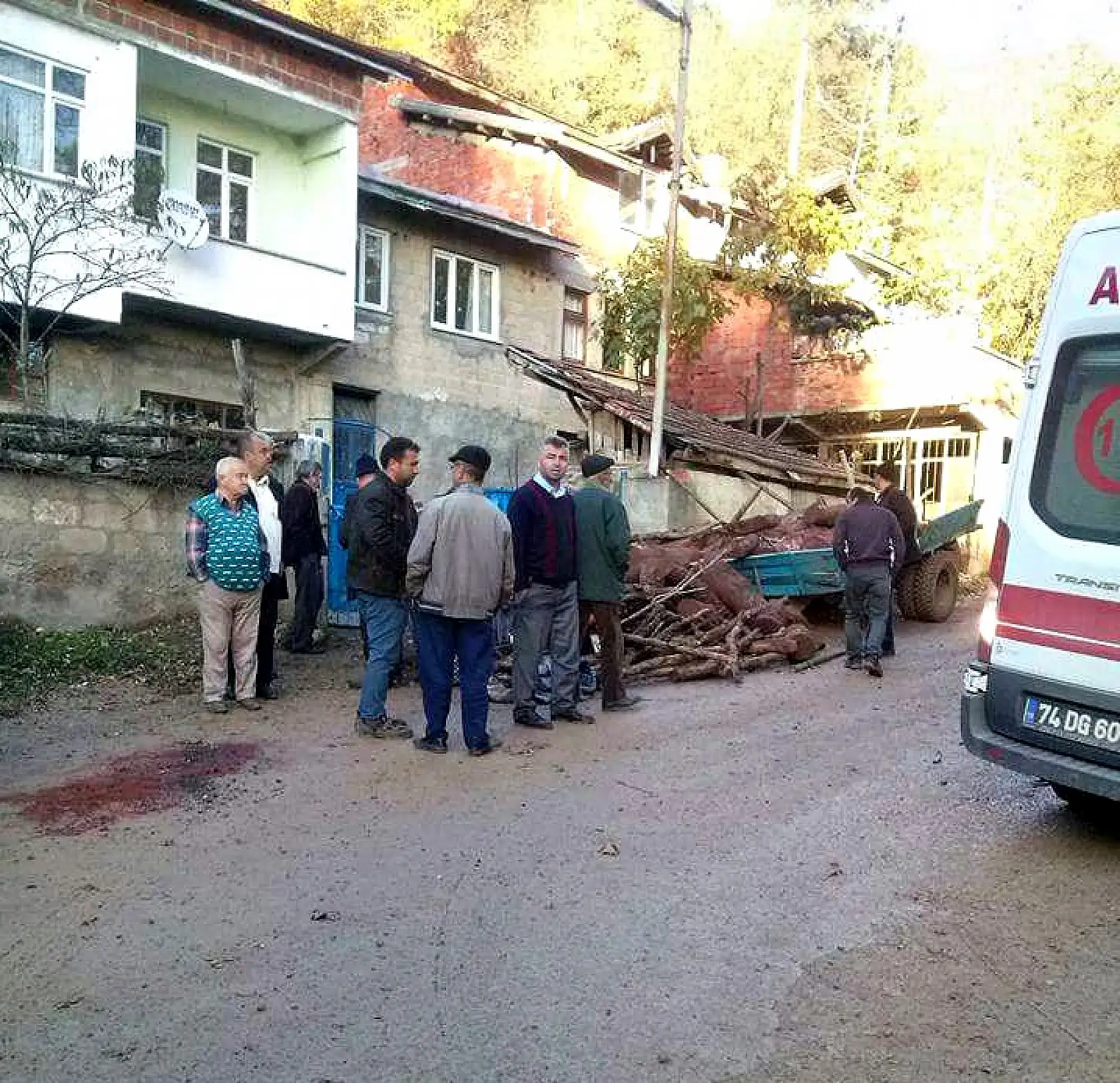 Traktör Devrildi, biri ağır 4 Yaralı