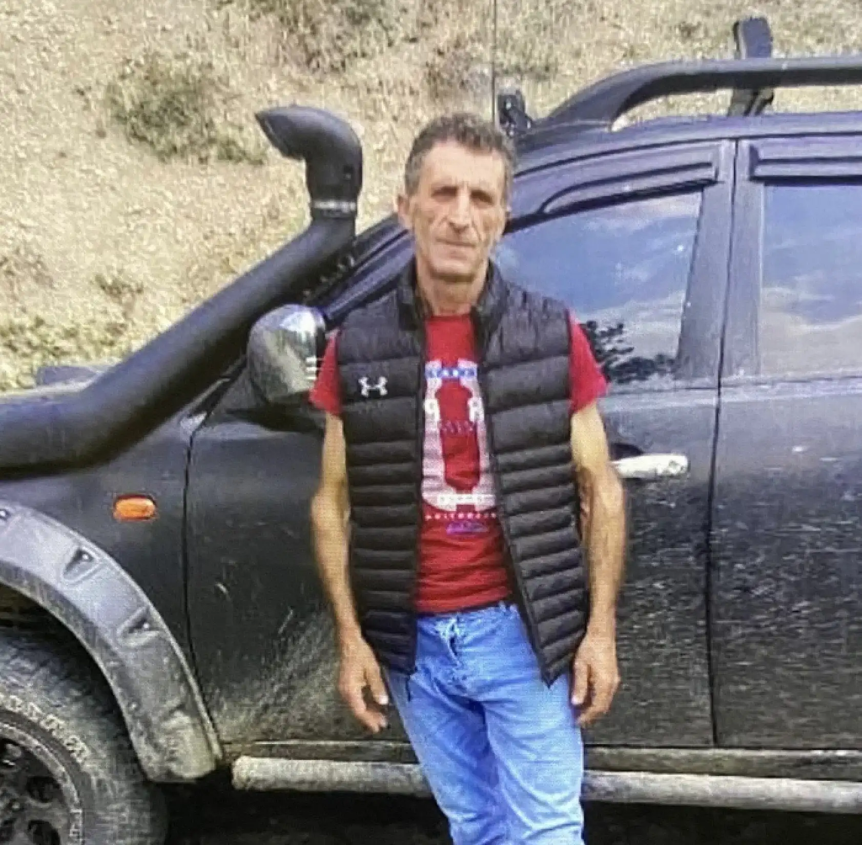 Kestiği ağacın altında kaldı