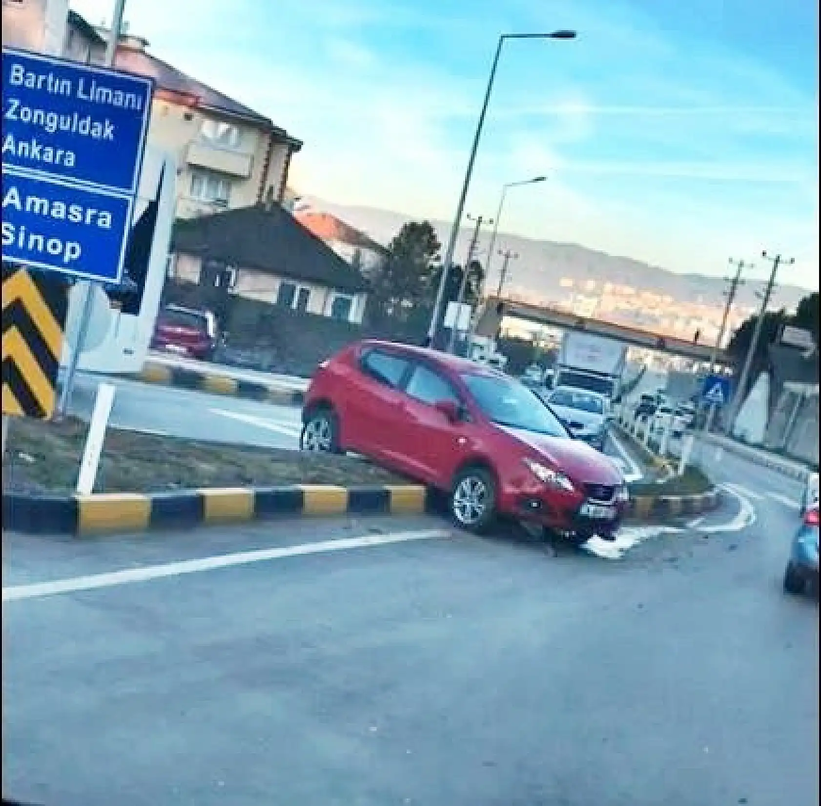 Otomobil bankete çıktı