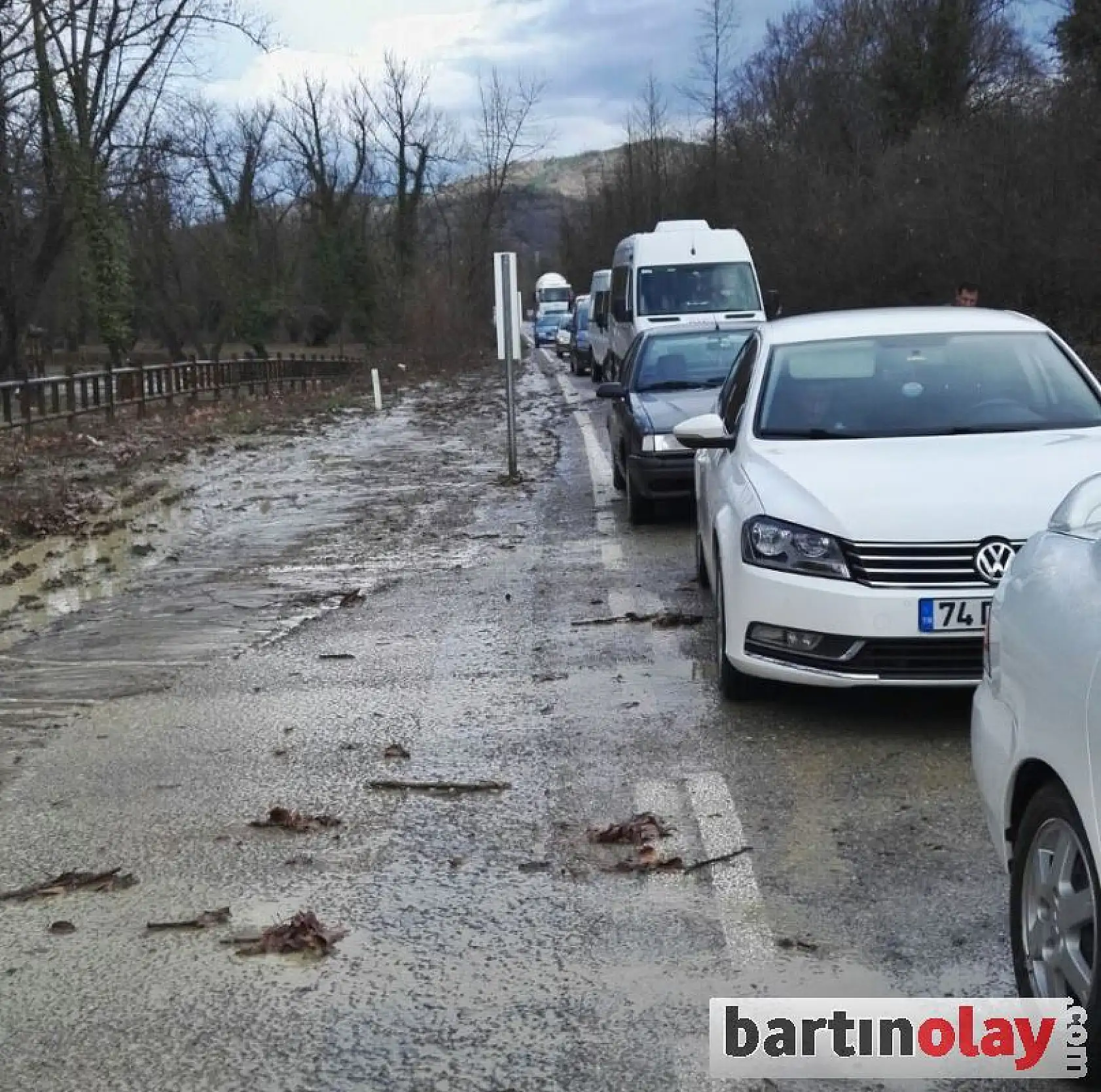 Ulus - Abdipaşa karayolunda su taşkını