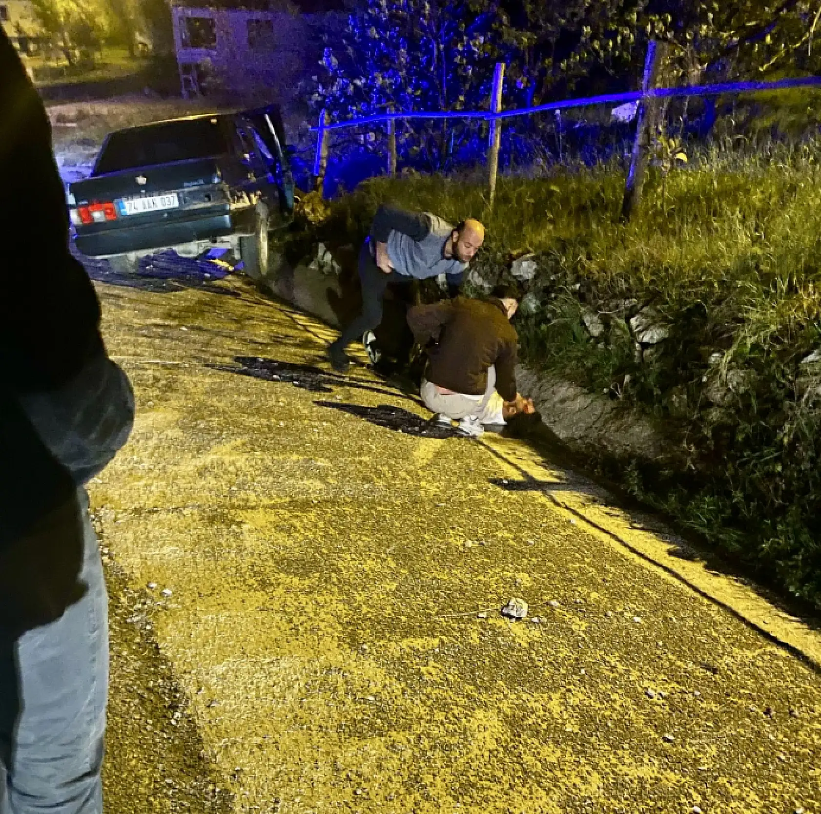 Kaza yapan alkollü sürücü feryat etti