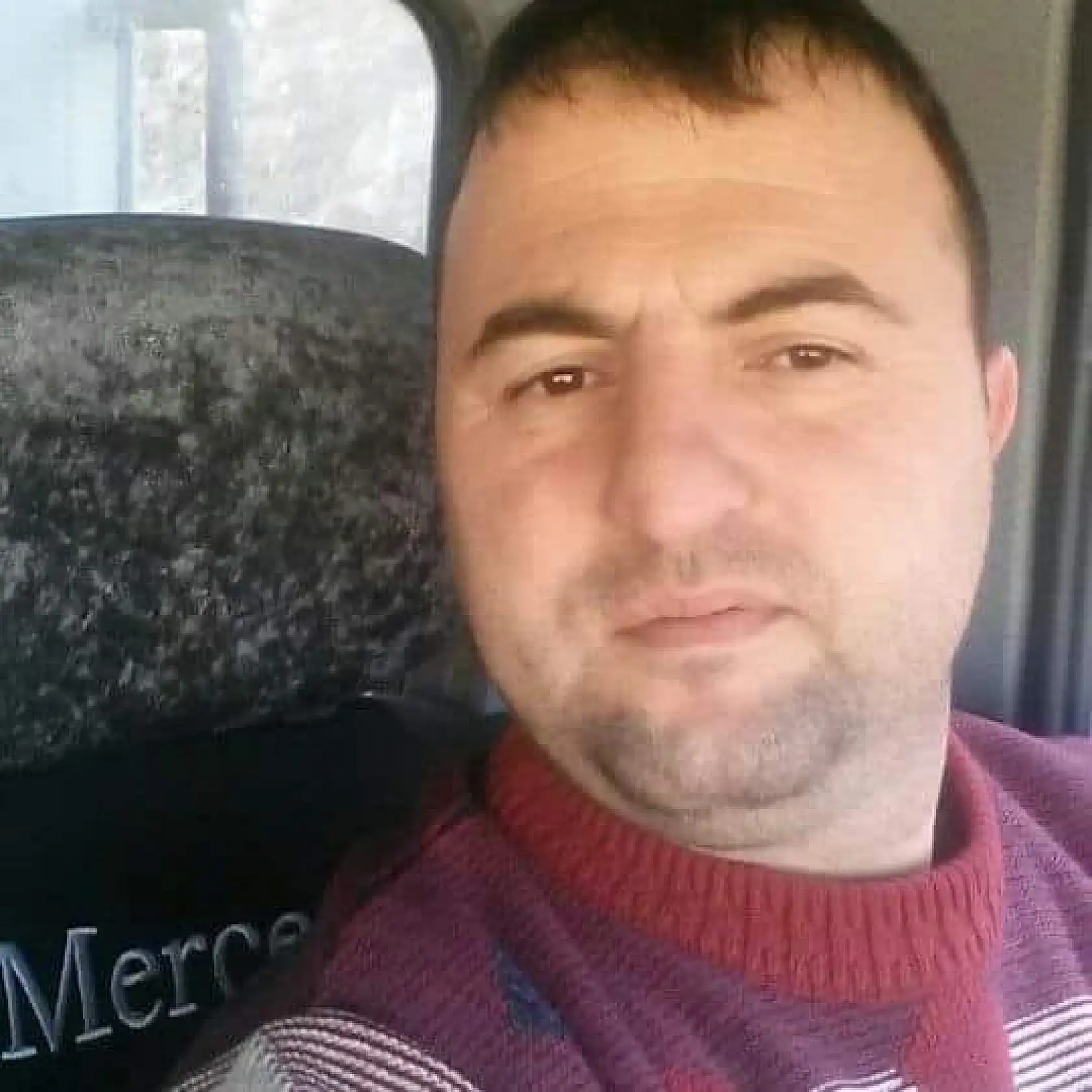 Çimento fabrikası kavşağında feci kaza