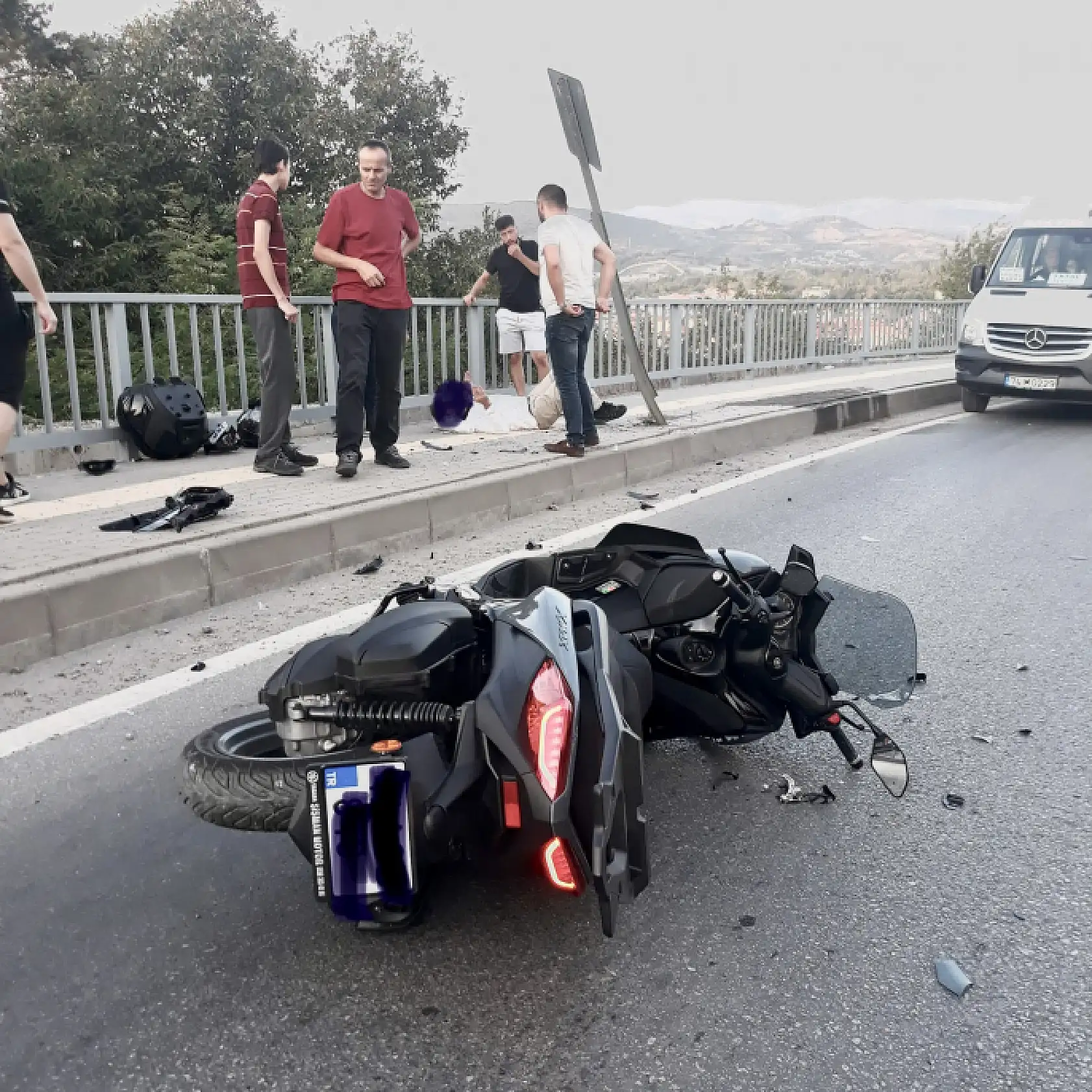 Virajda kontrolden çıktı