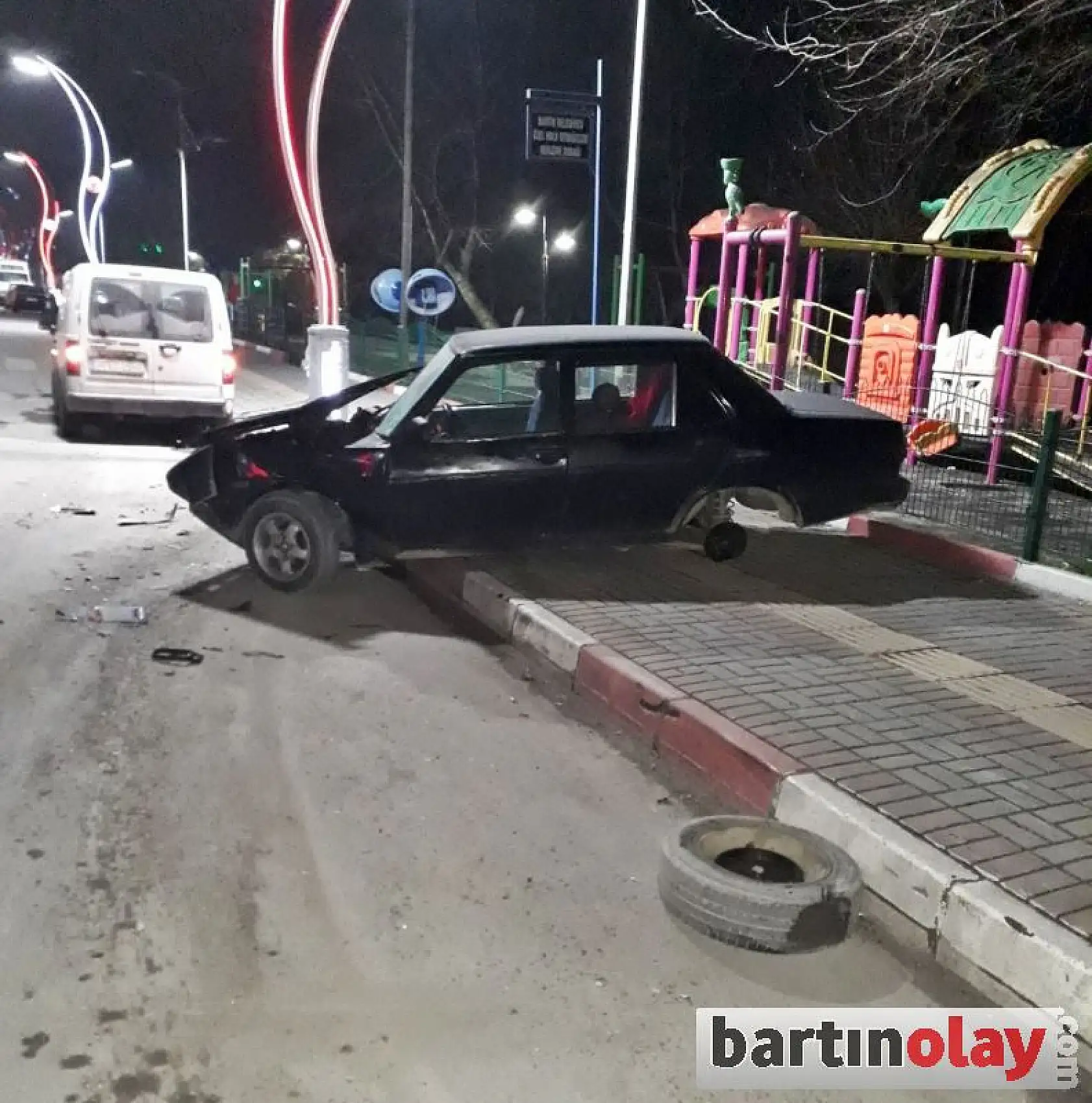 Gece 2 kaza birden oldu