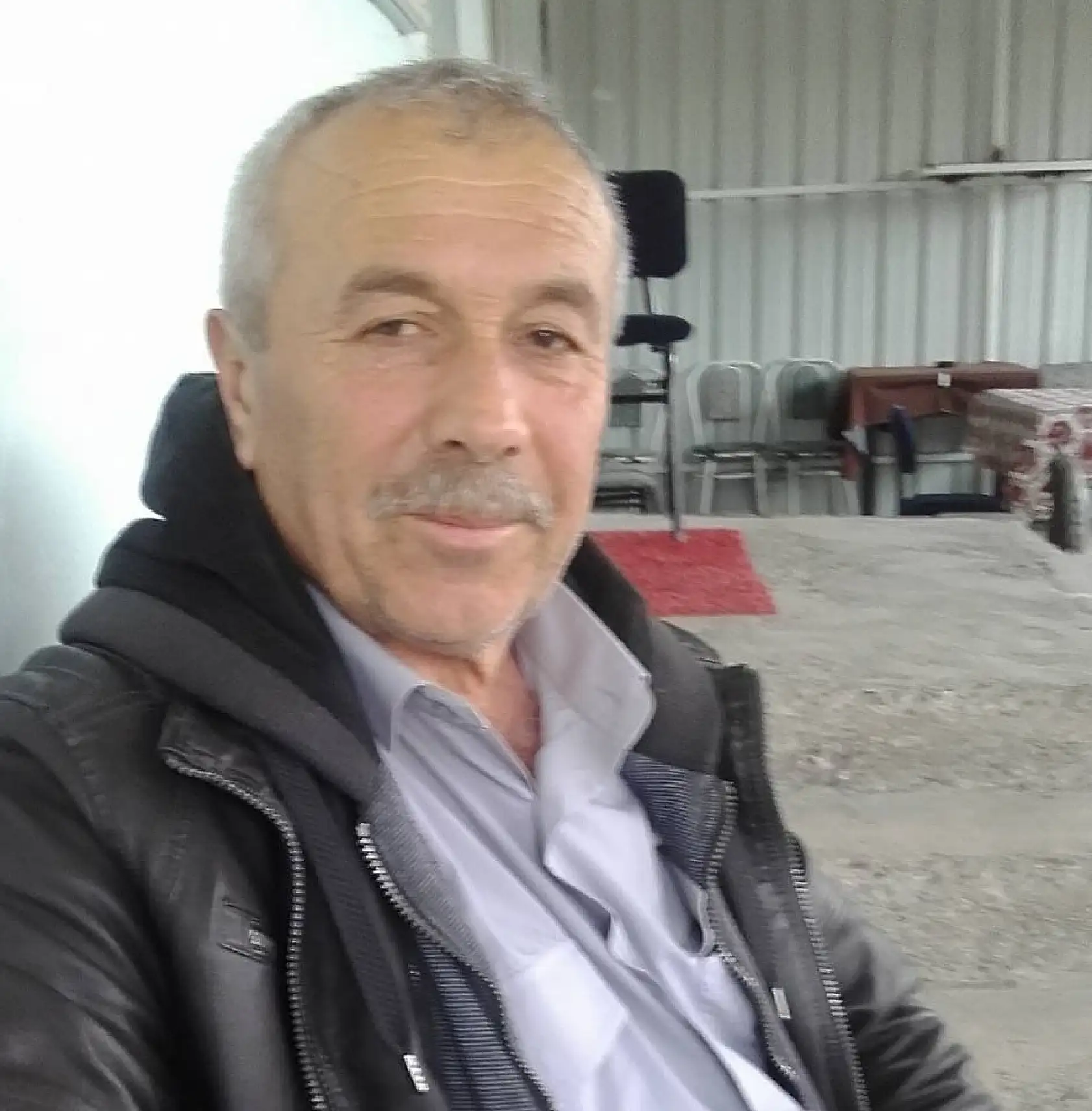 Tüfekle kendini vurdu, canından oldu